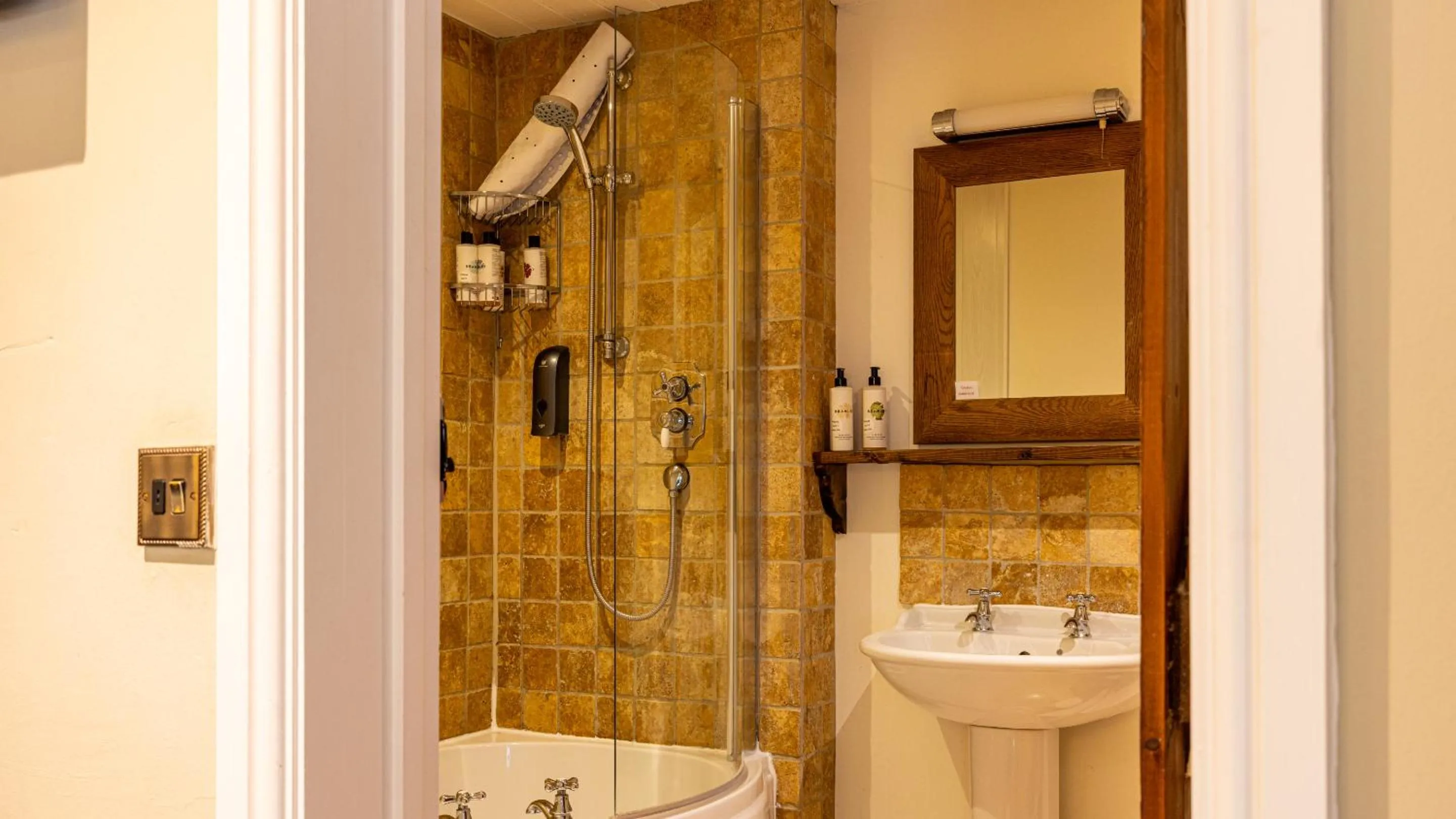 Bathroom in Blue Ball Inn