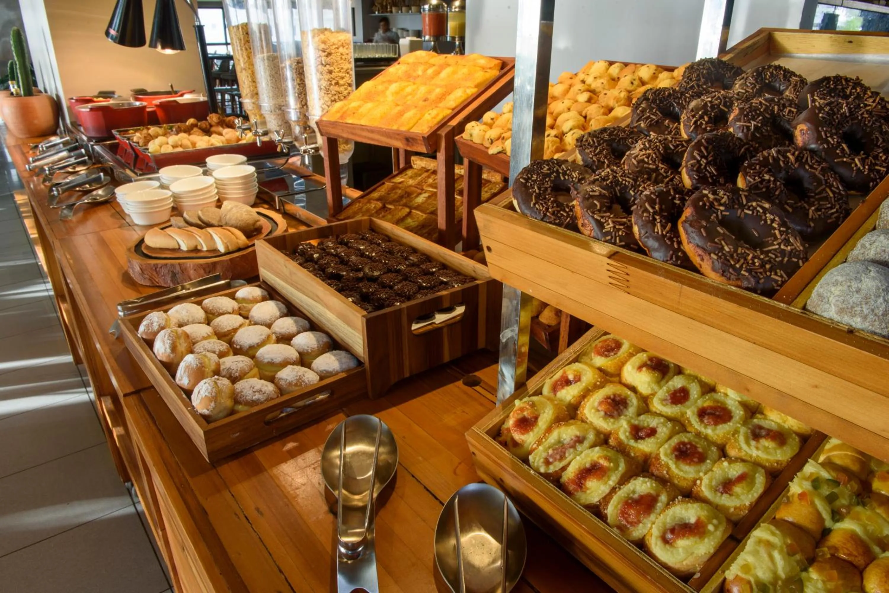 Restaurant/places to eat in Hardman Praia Hotel