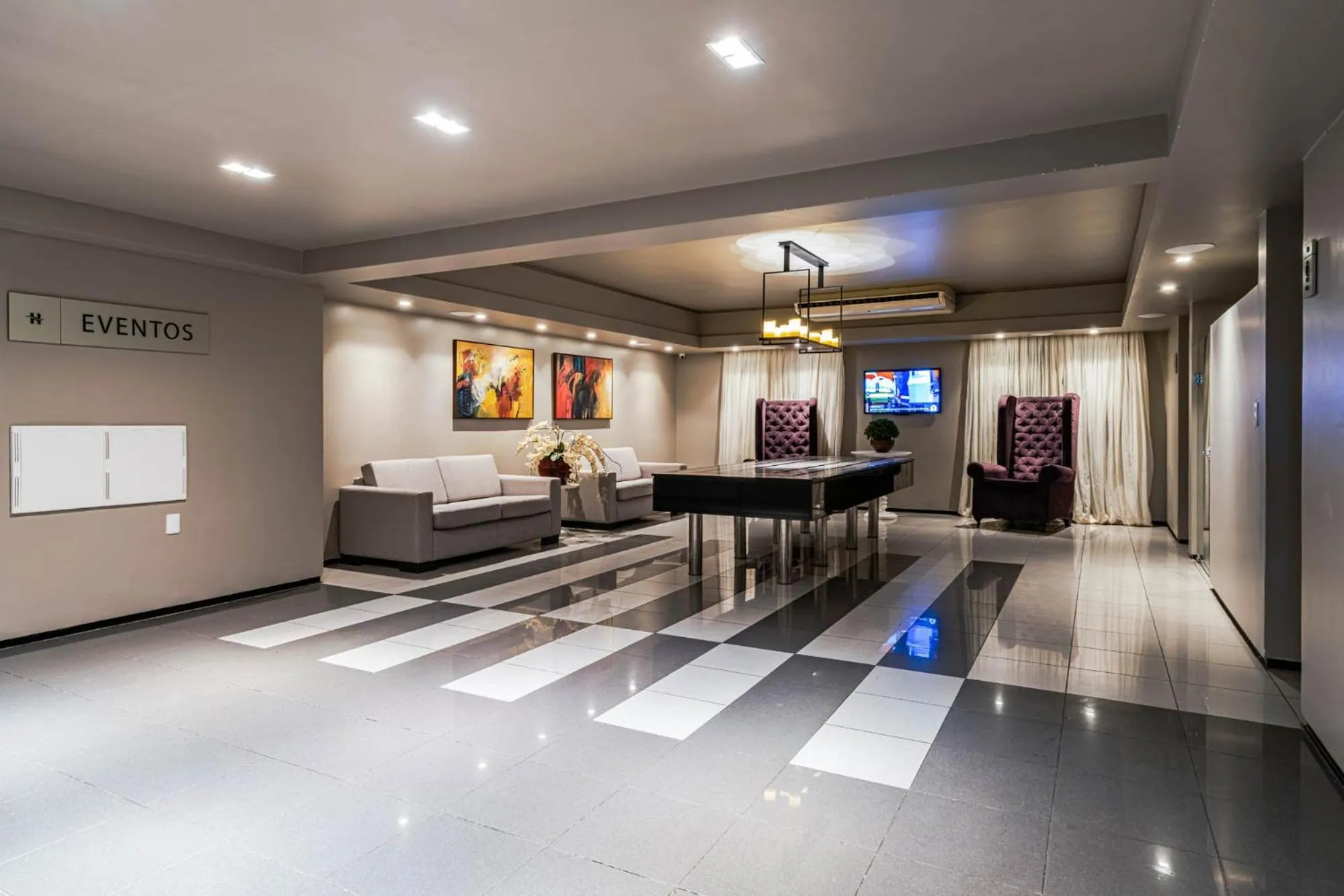 Restaurant/places to eat in Hardman Praia Hotel