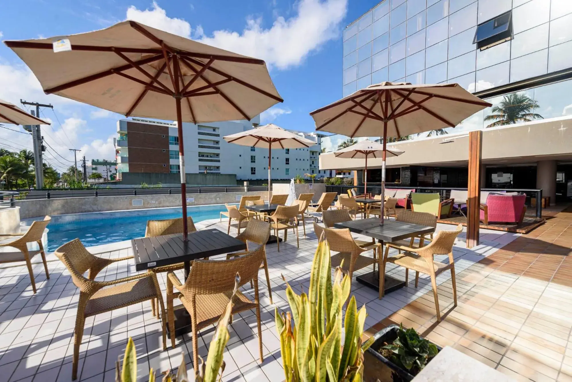 Pool view in Hardman Praia Hotel Pool view in Hardman Praia Hotel