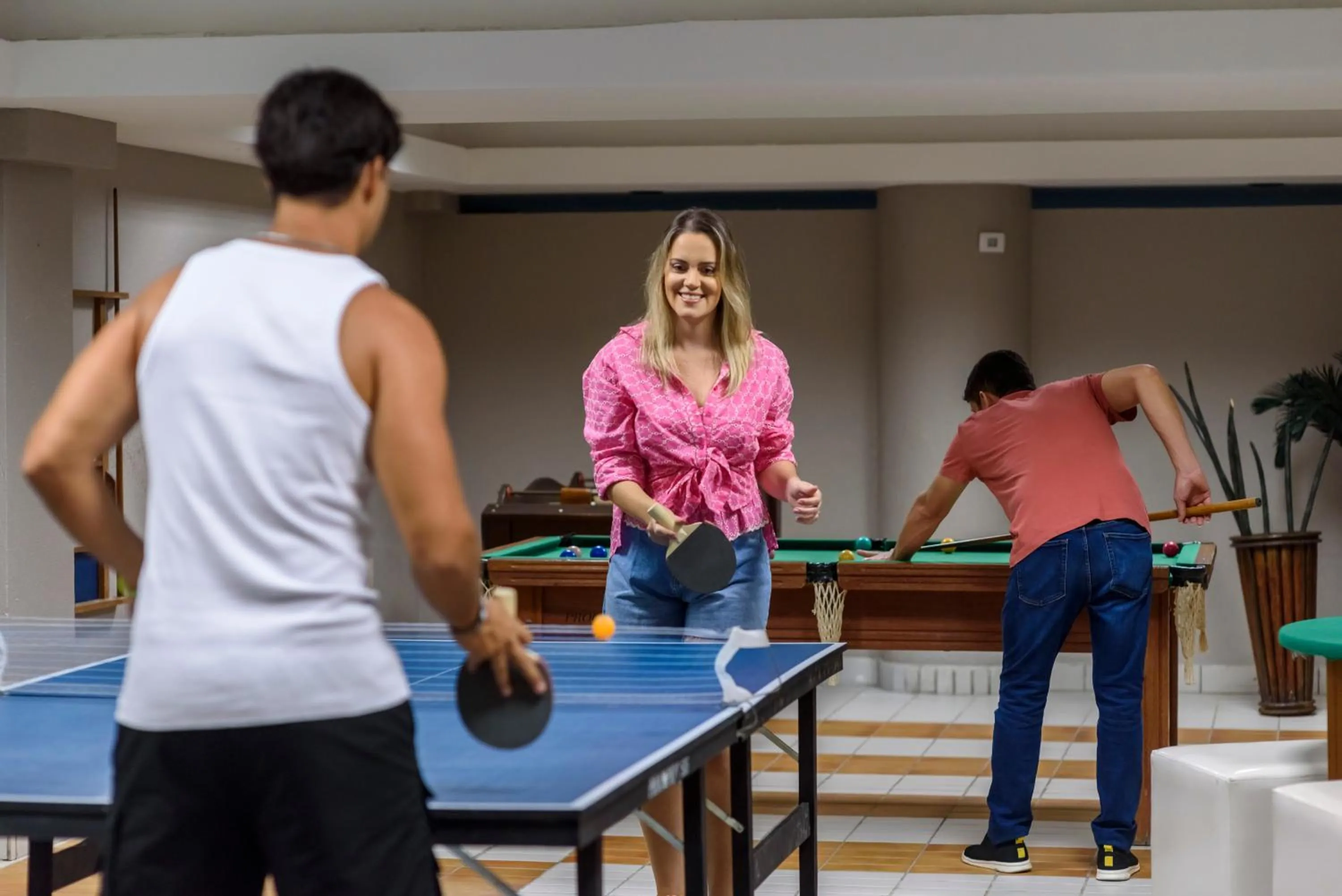 Game Room in Hardman Praia Hotel