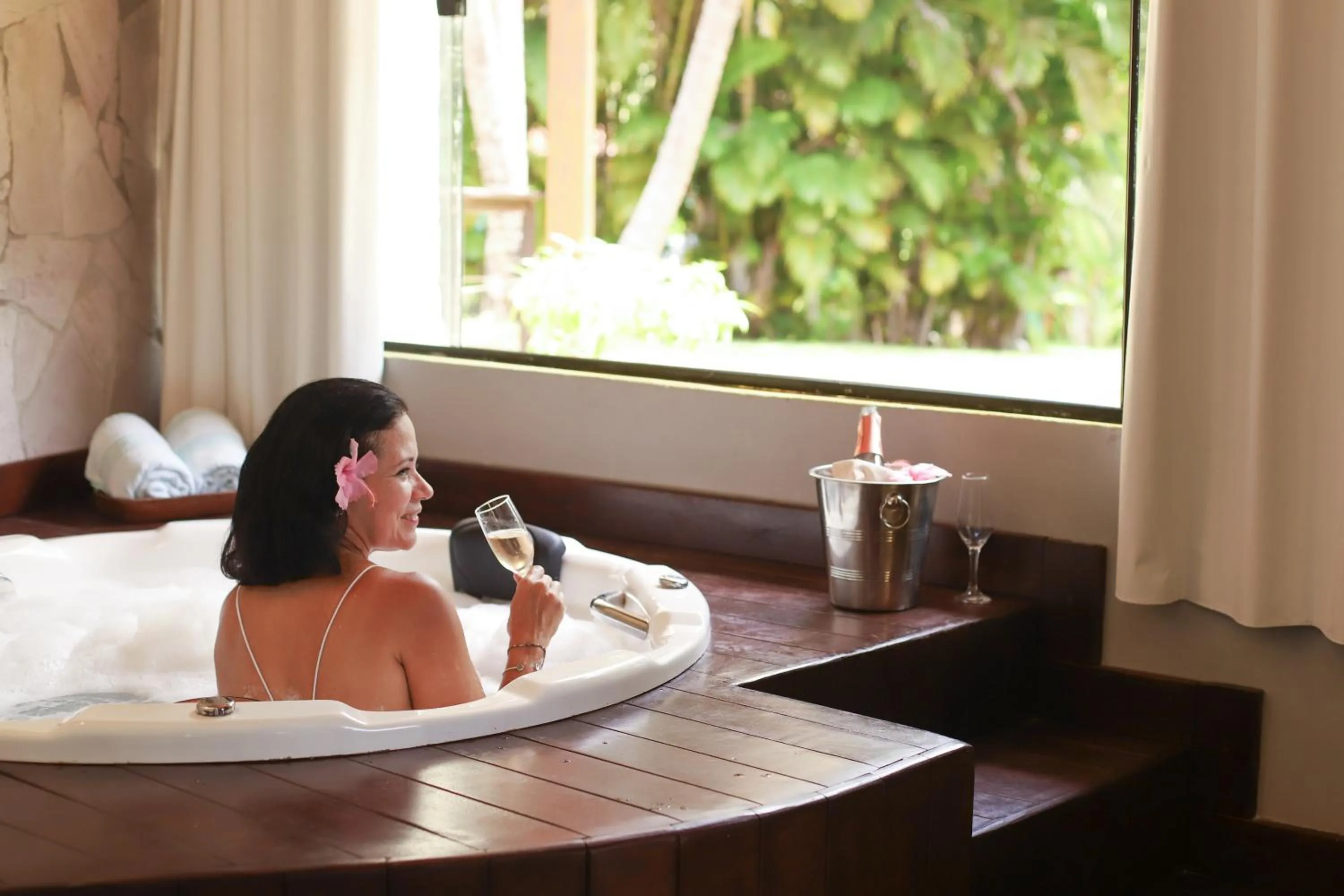 Hot Tub in Brasil Tropical Village