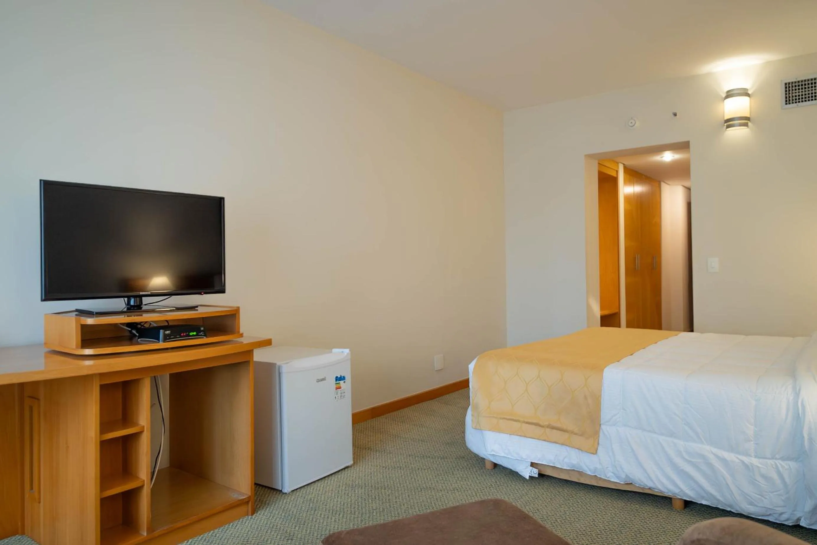 Bed in Sol Alphaville Hotel & Residence