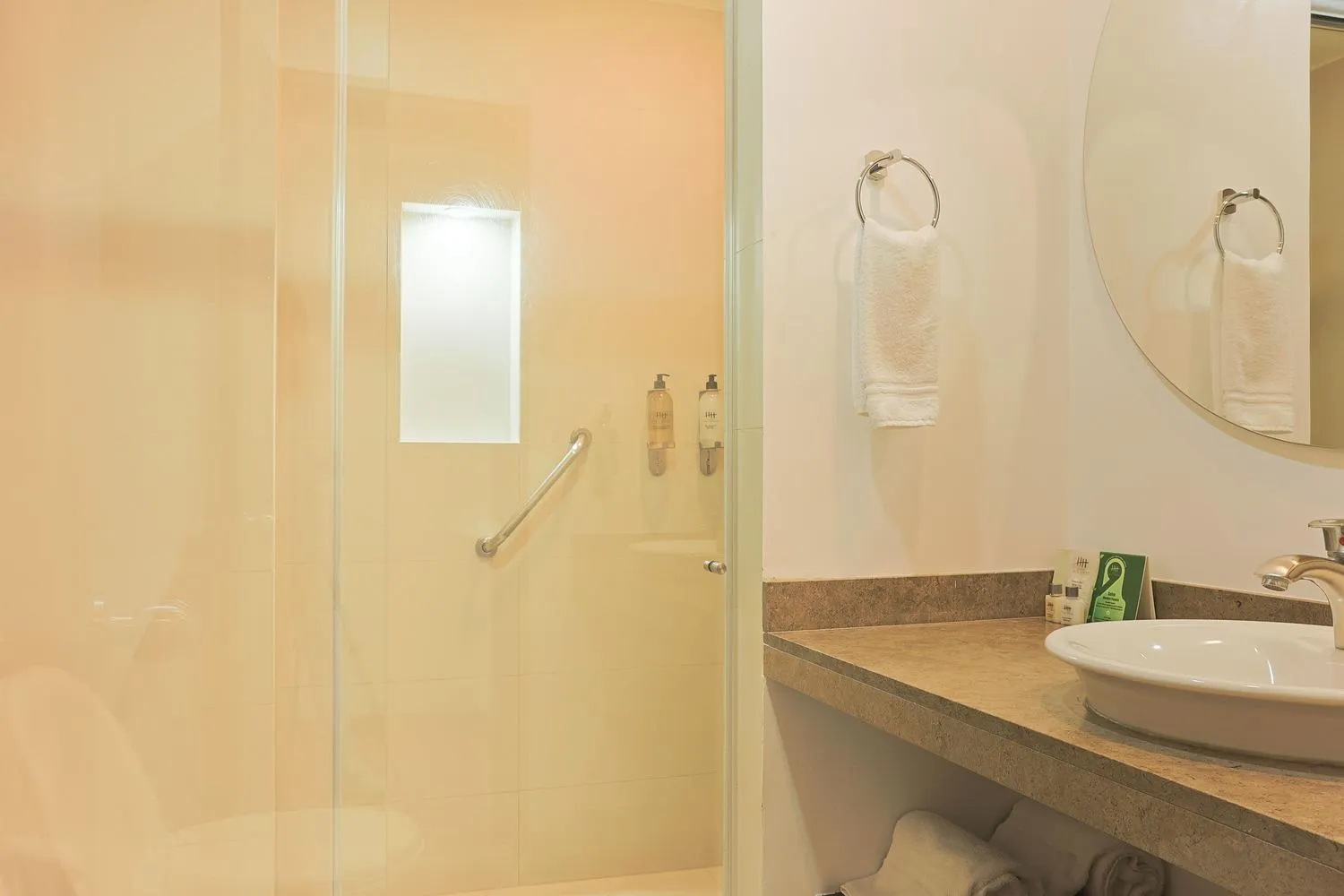 Shower in Hotel Hill House Usaquén