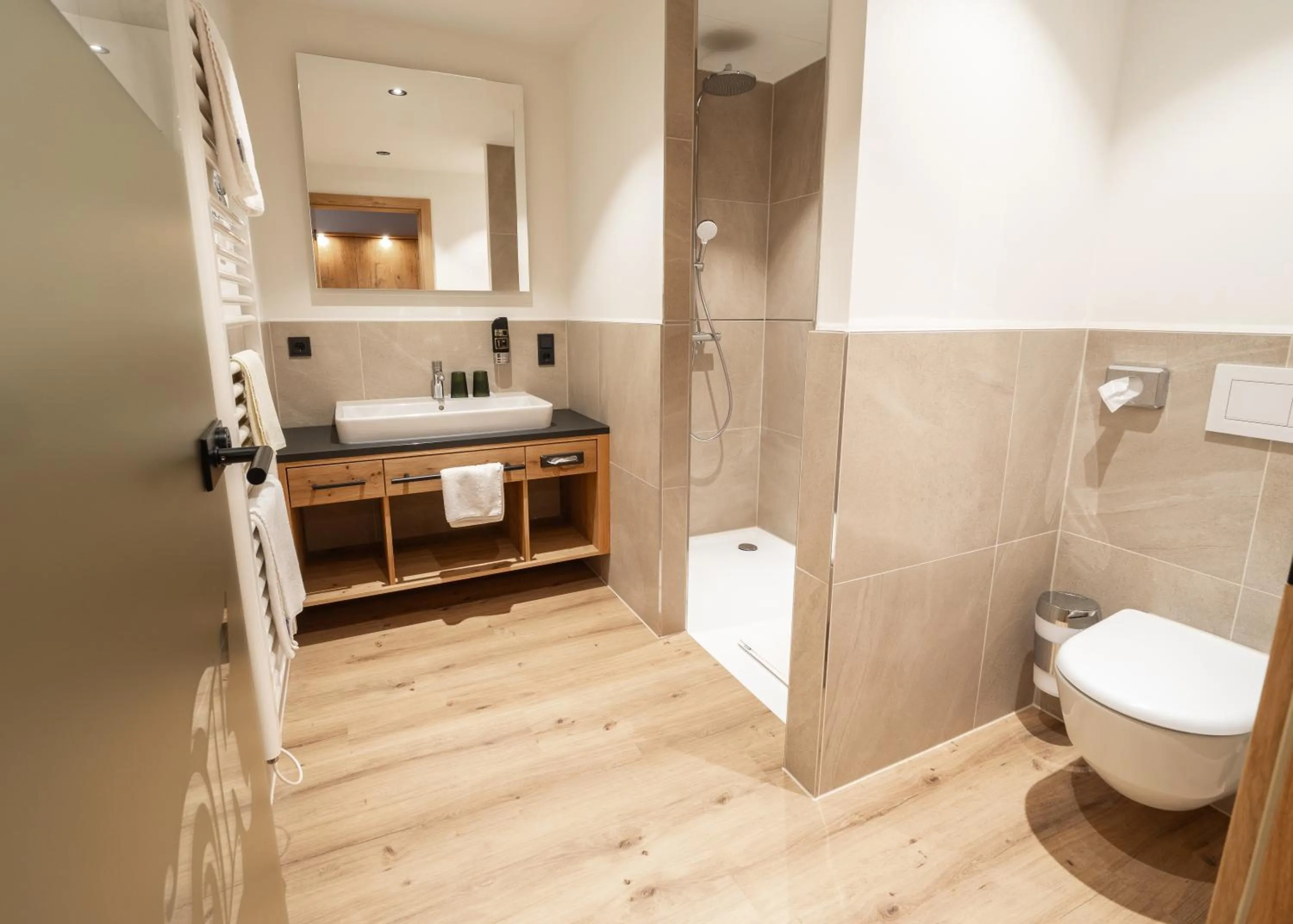 Shower in Hotel Keindl