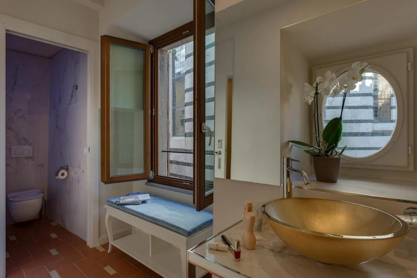 Toilet in Battistero Residenza d'Epoca