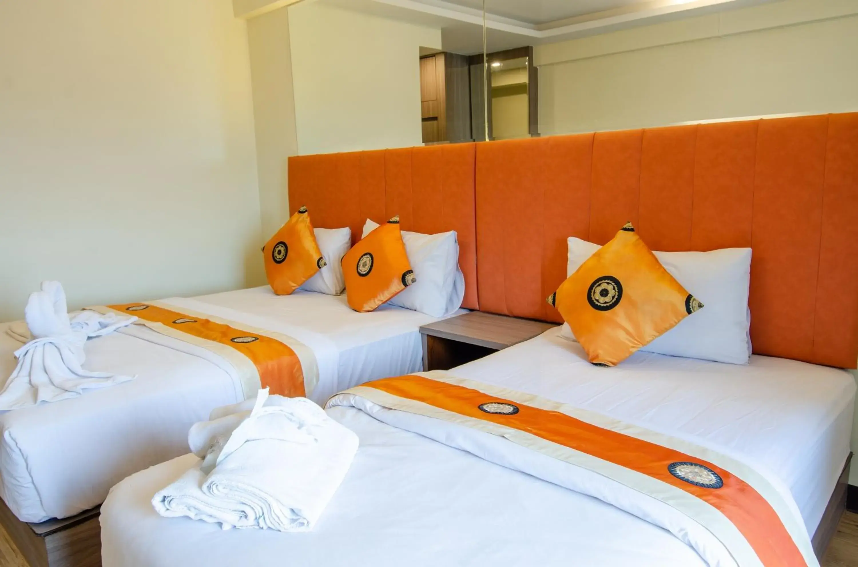 Bed in Tara Lake Bed in Tara Lake