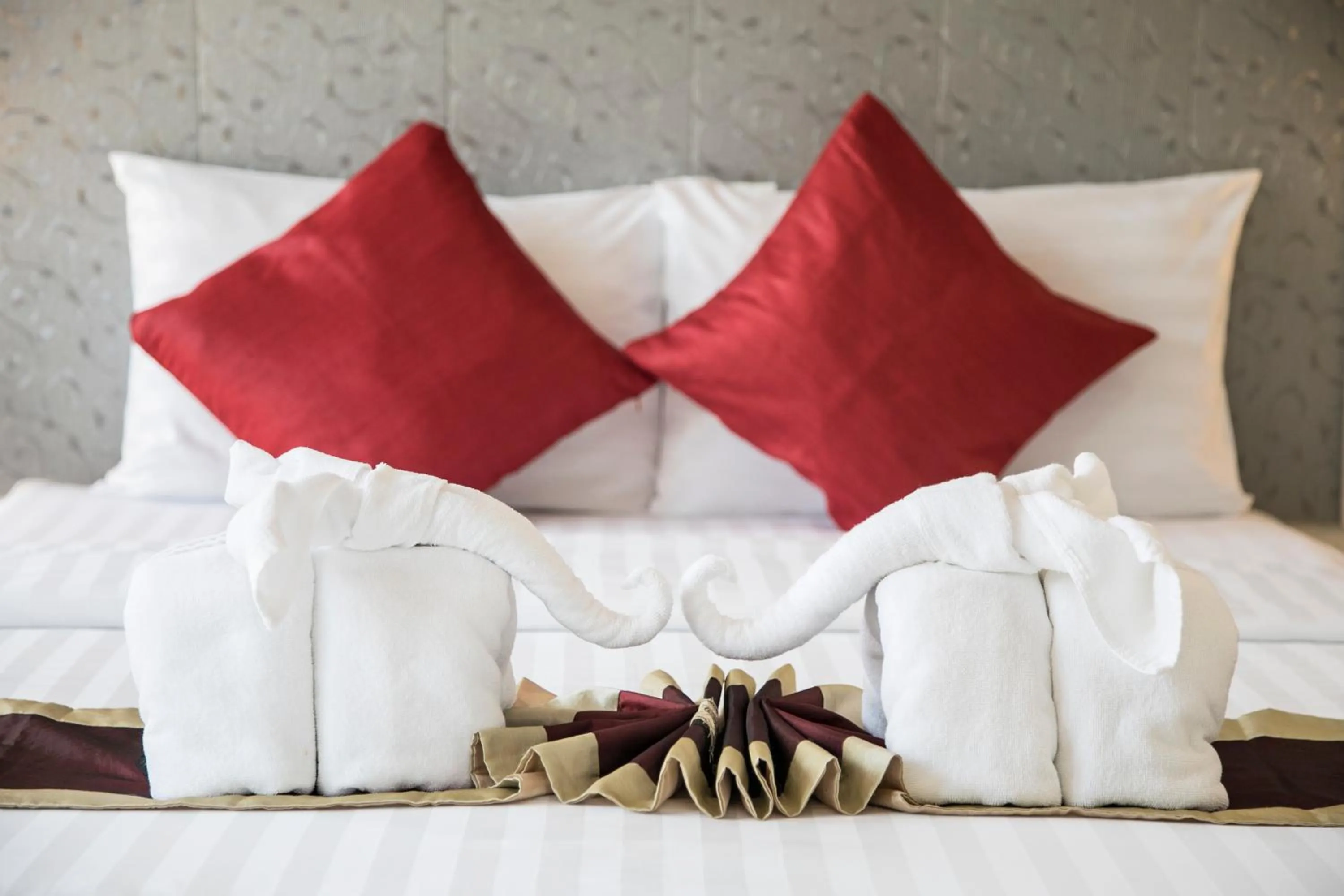 Bed in West Key Kamala Apartment