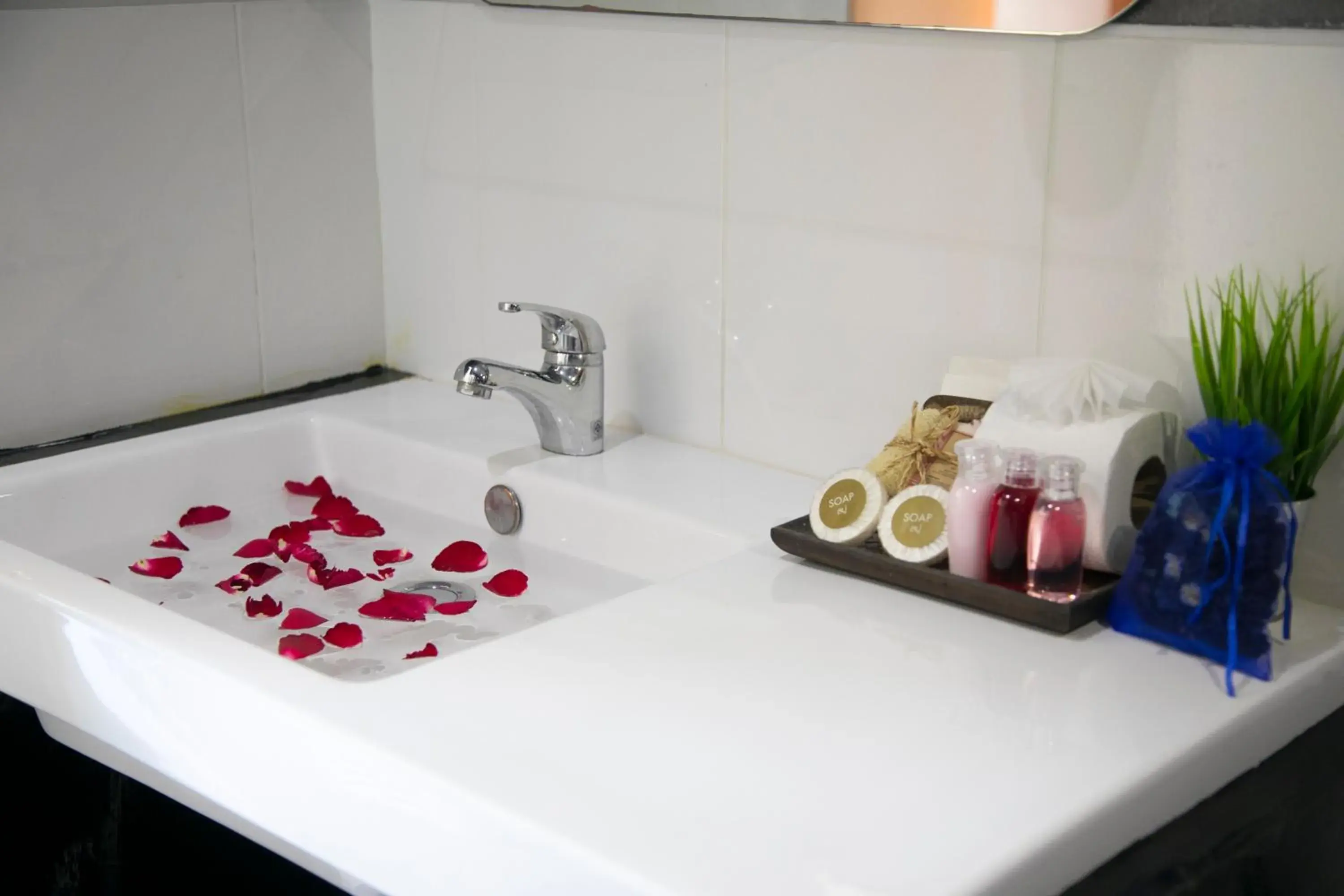 Bathroom in West Key Kamala Apartment Bathroom in West Key Kamala Apartment