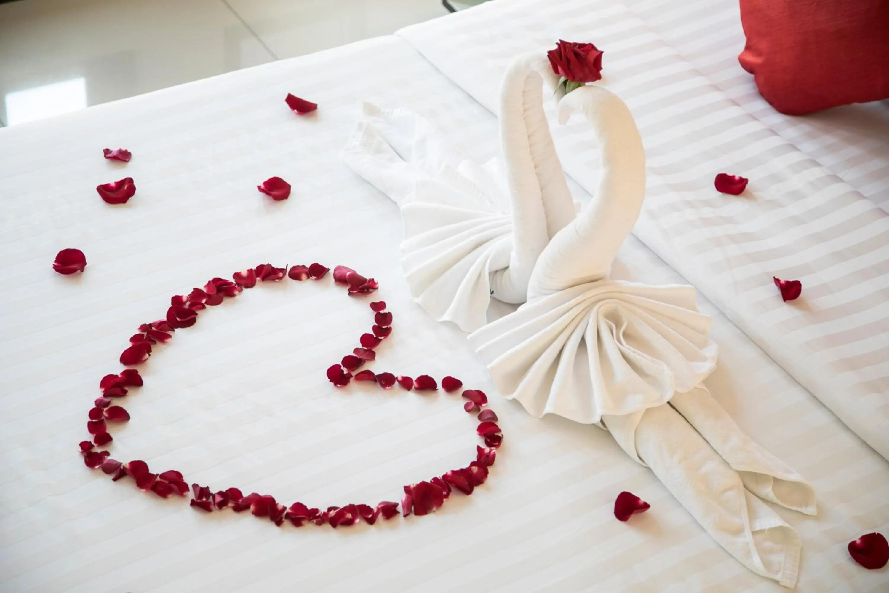 Bed in West Key Kamala Apartment