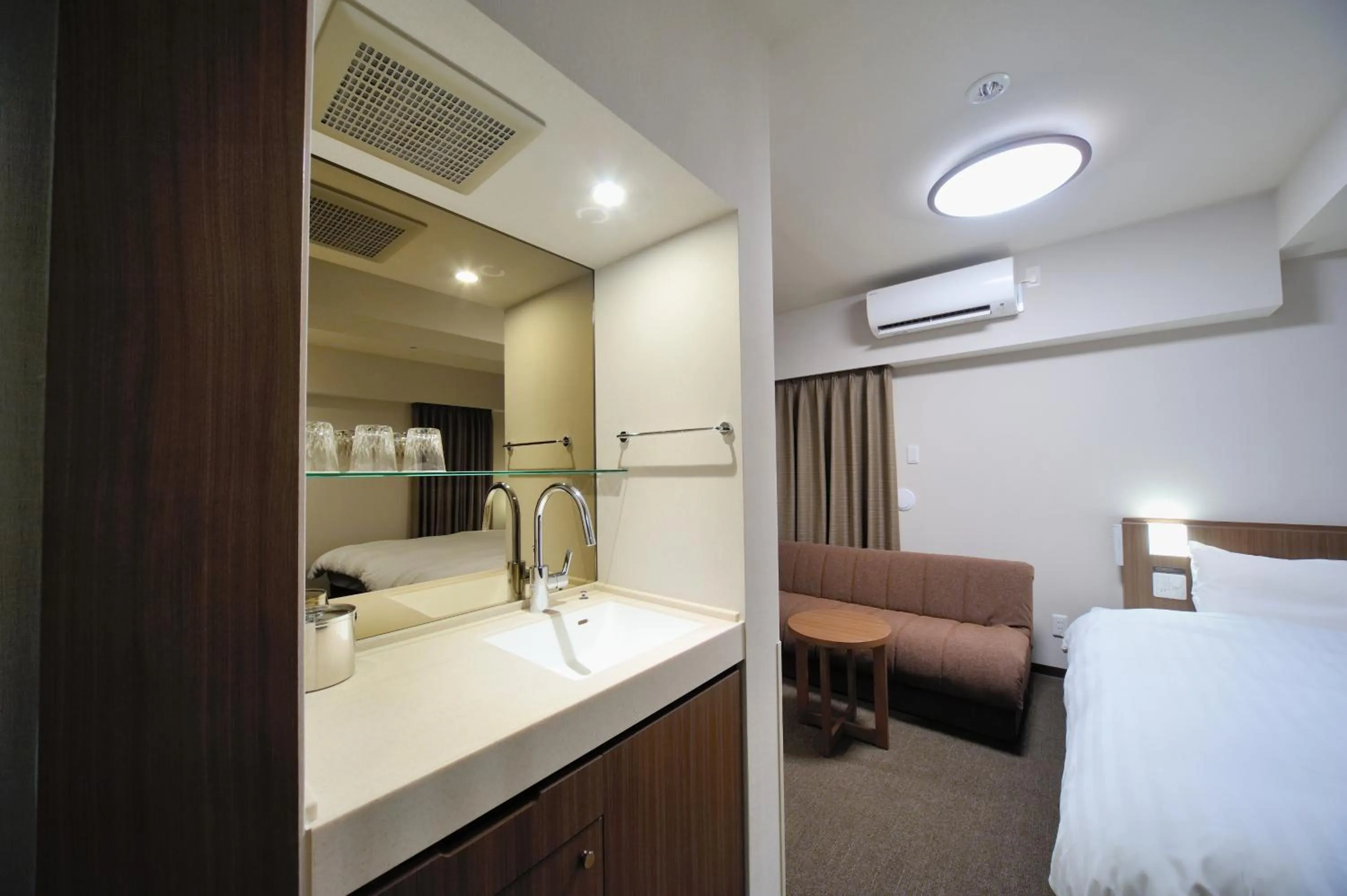 Decorative detail, Bed in Dormy Inn Express Meguro Aobadai Hot Spring