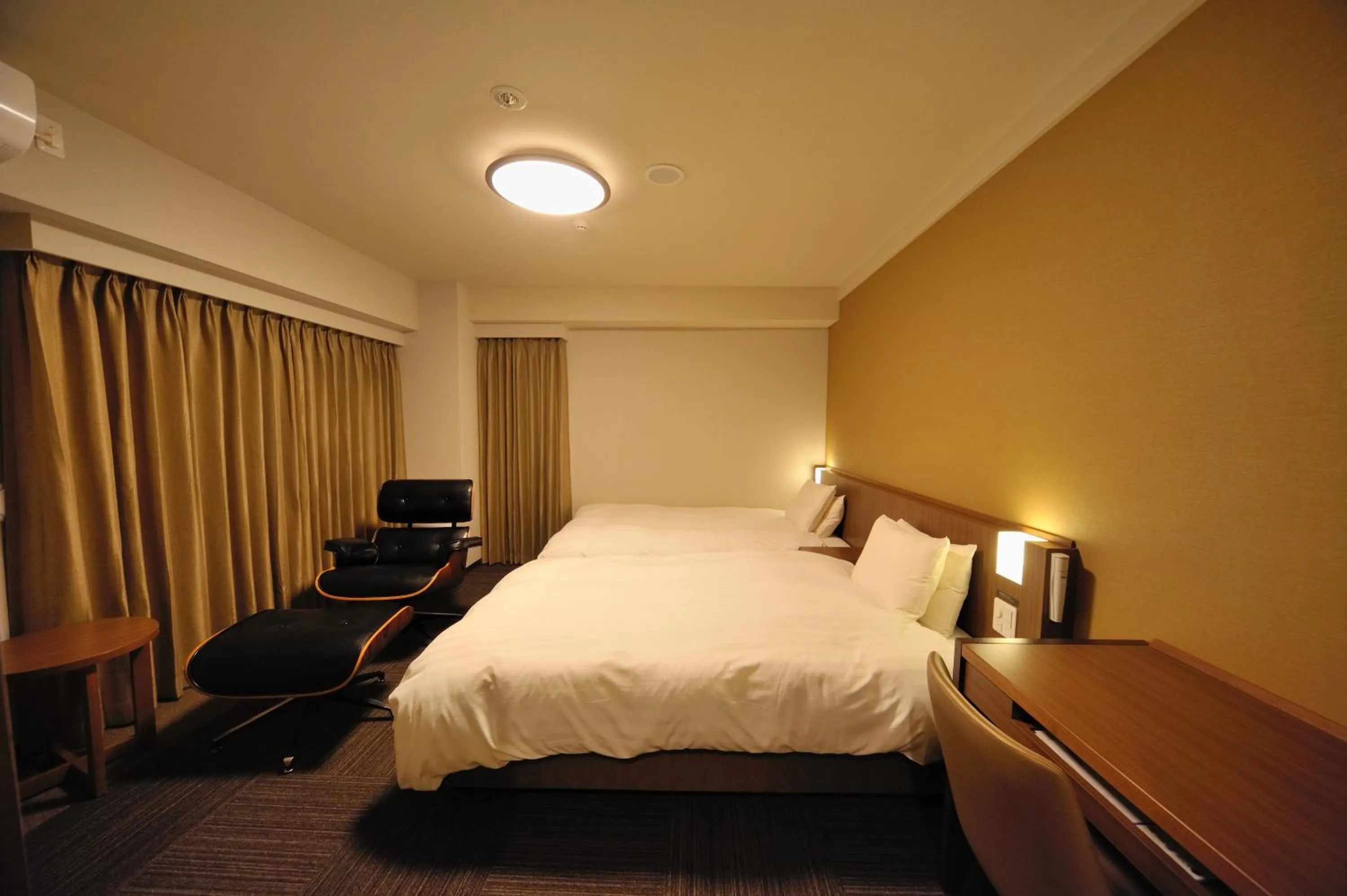 Photo of the whole room, Bed in Dormy Inn Express Meguro Aobadai Hot Spring