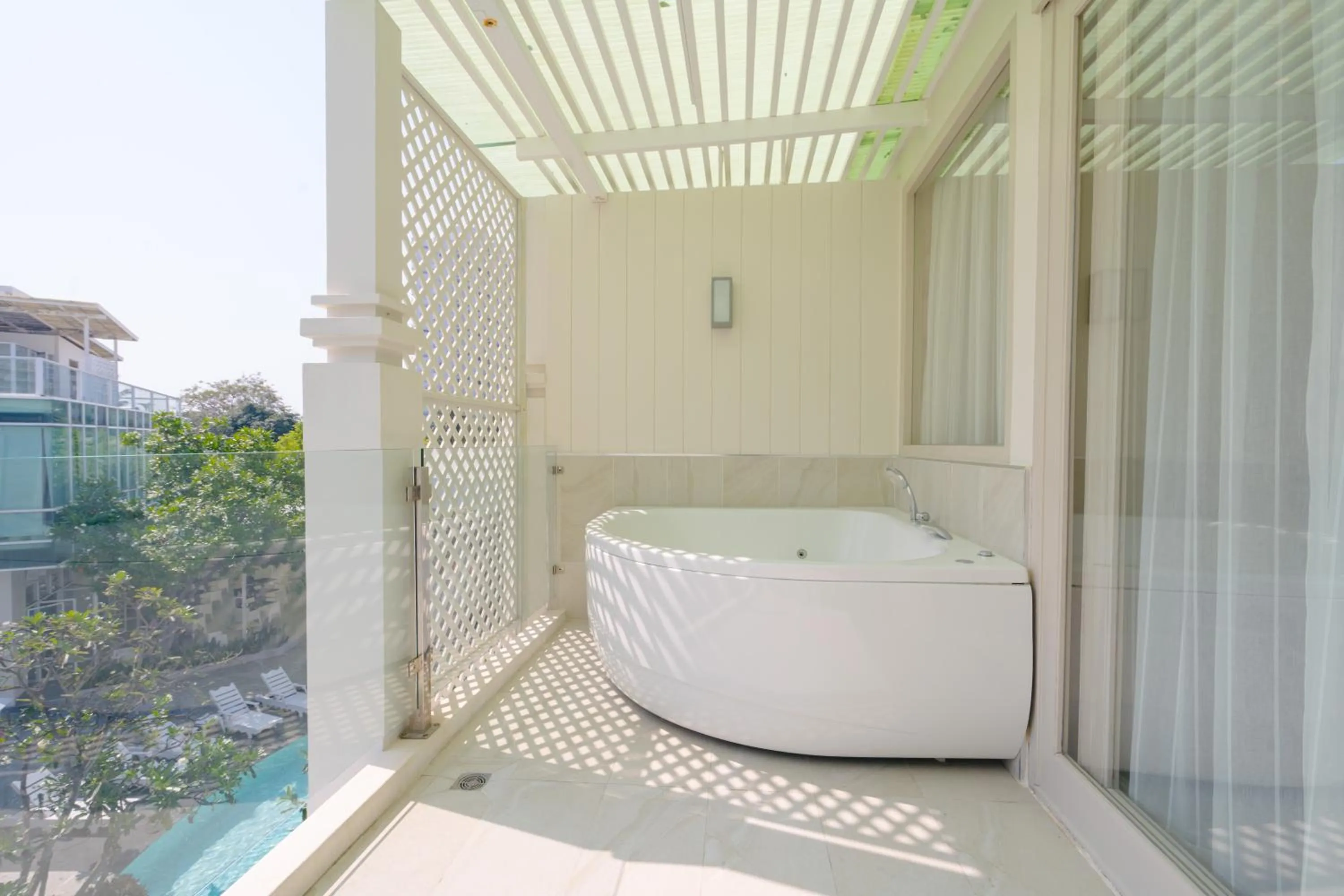 Hot Tub, Bed in The Sea Cret Hua Hin