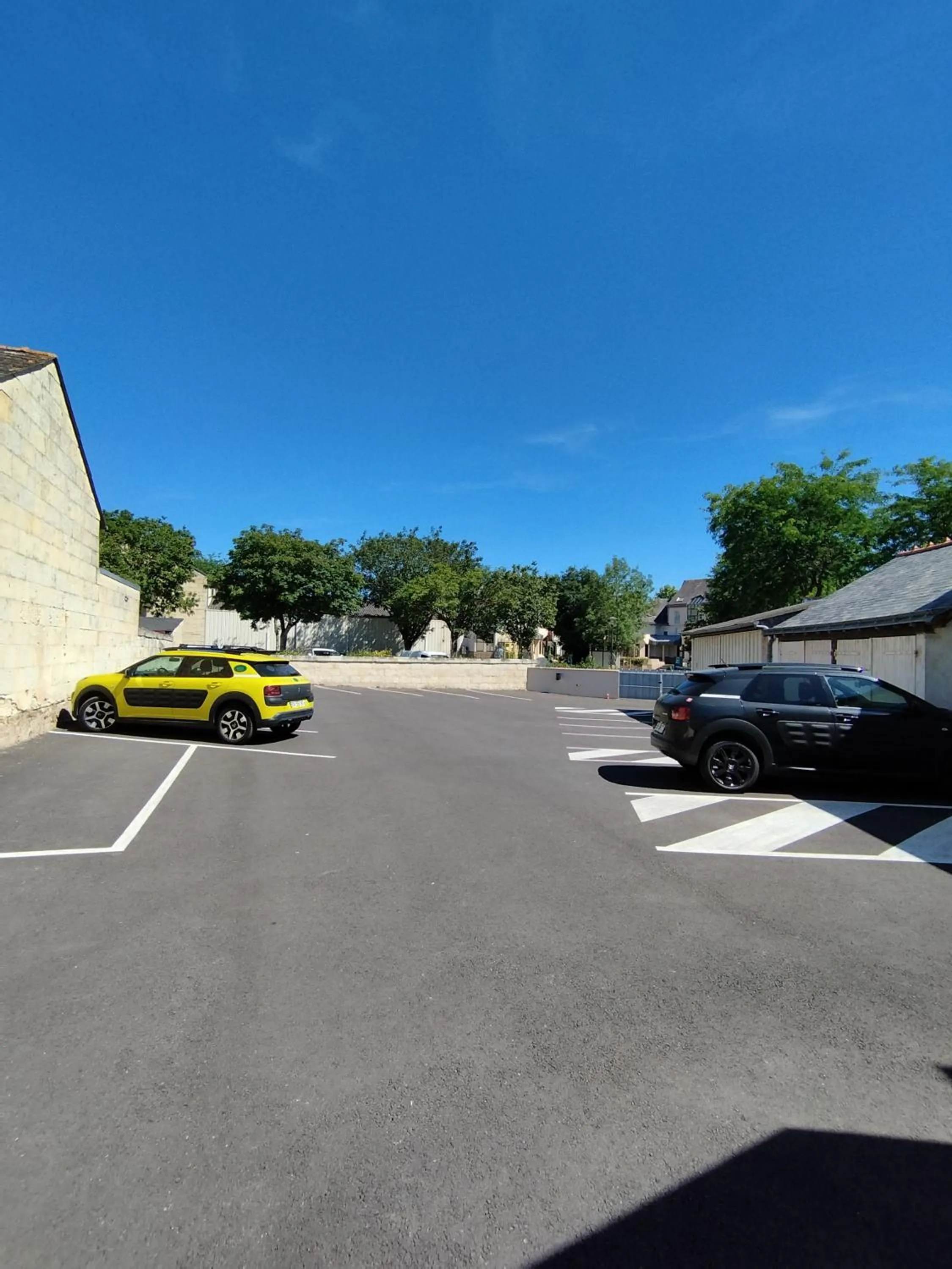 Property building in The Originals Access, Hotel Le Canter Saumur