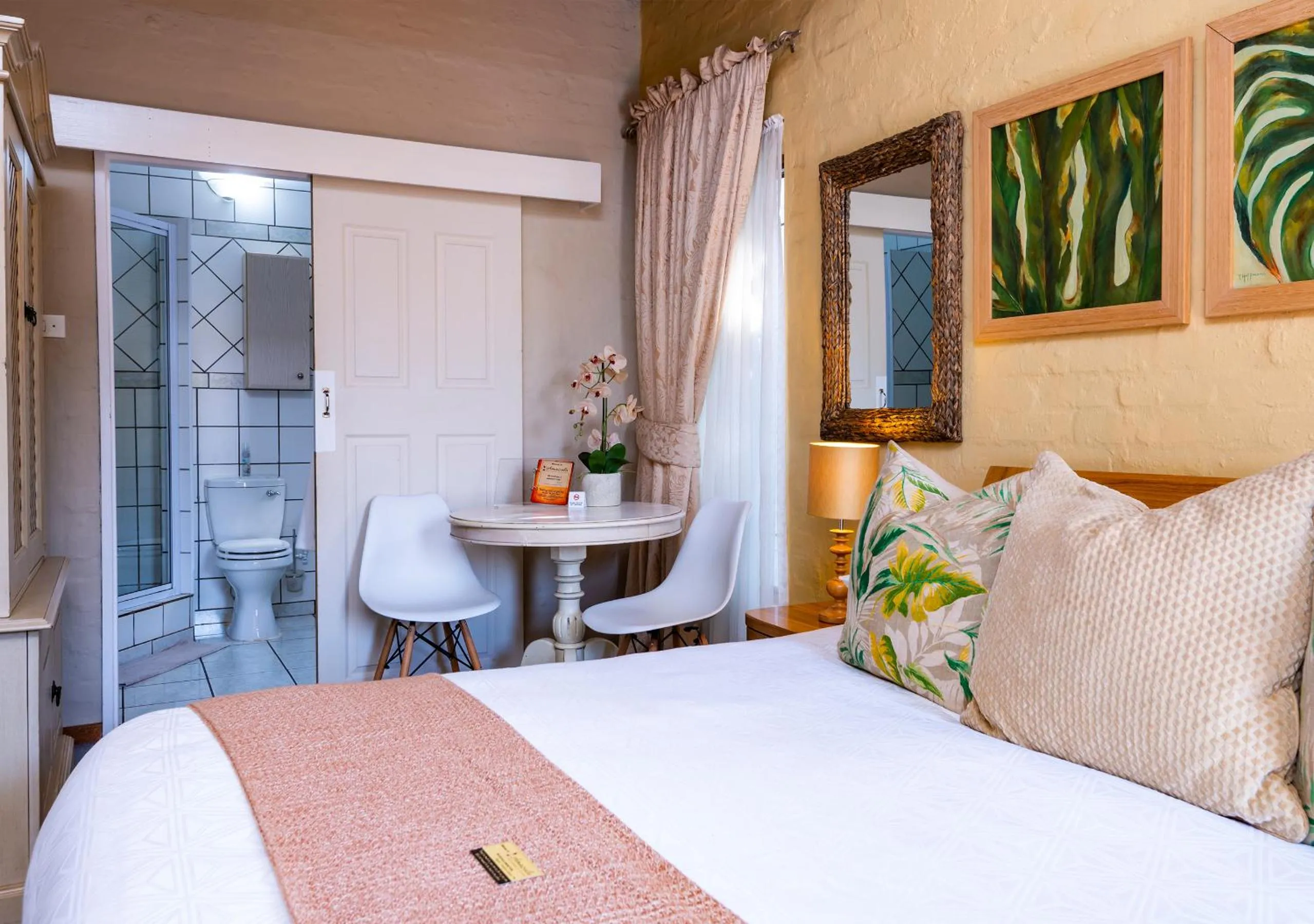 Shower, Bed in Ama Zulu Guesthouse & Safaris