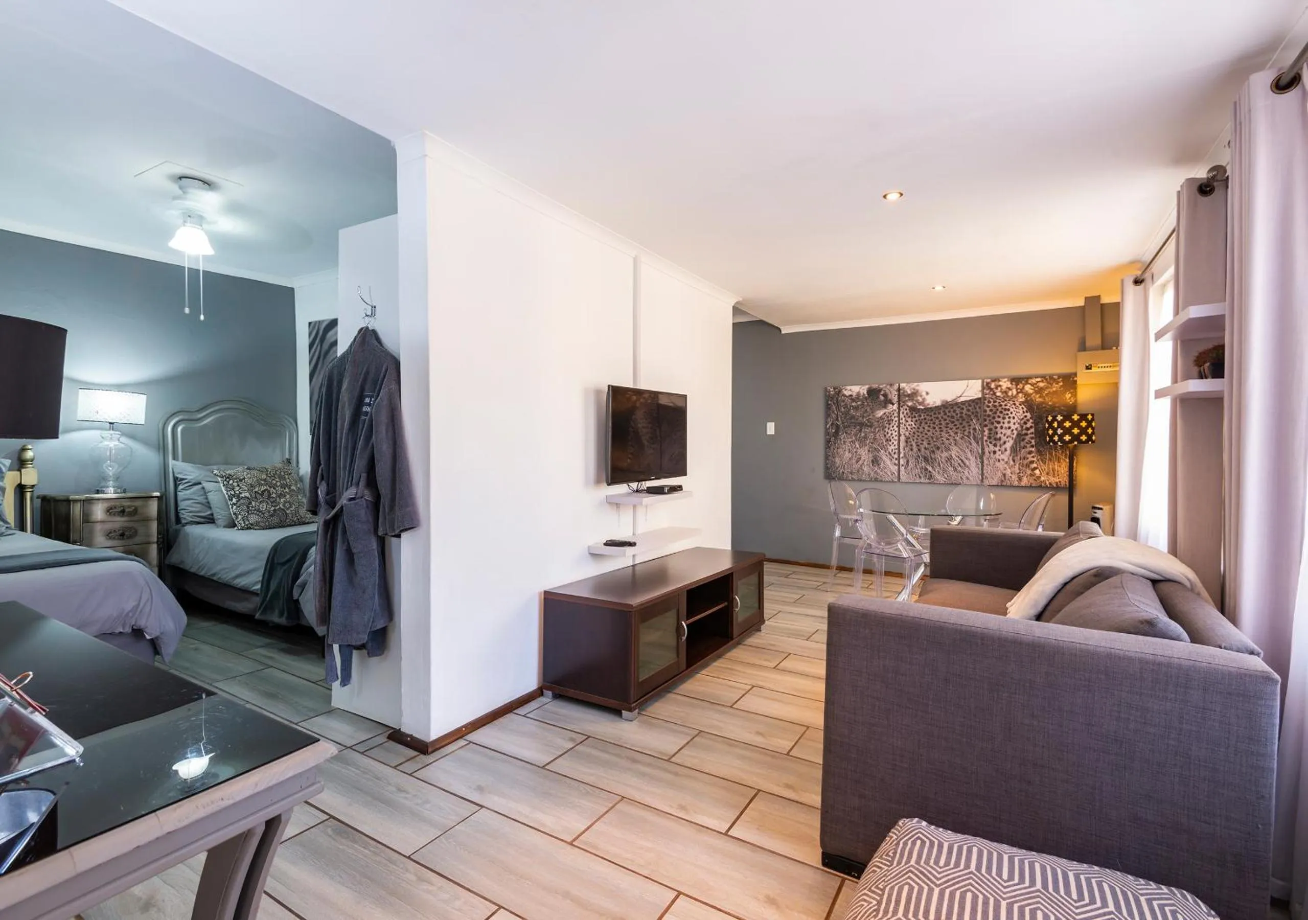 Living room in Ama Zulu Guesthouse & Safaris