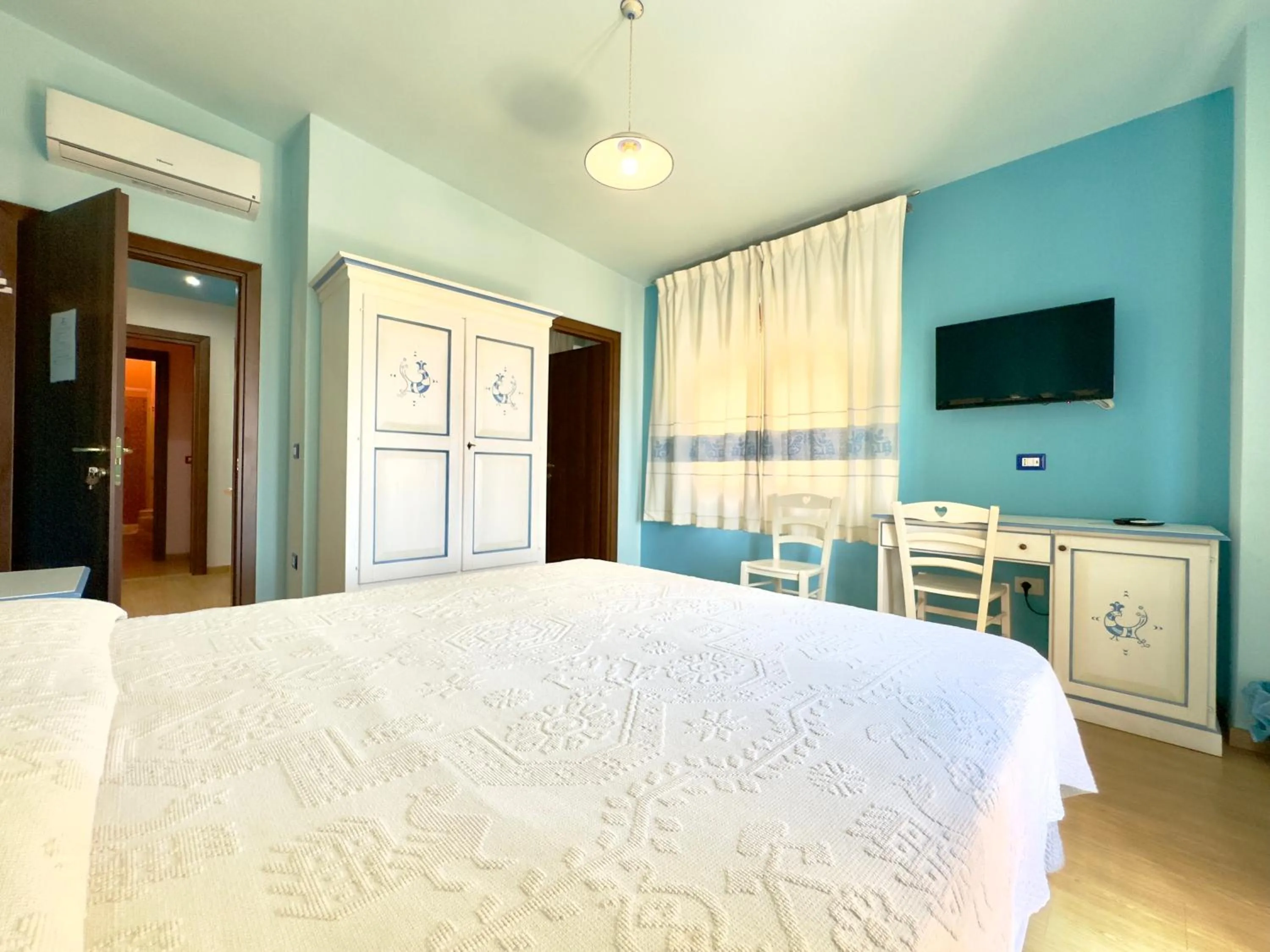 Photo of the whole room, Bed in B&B Selvaggio Blu