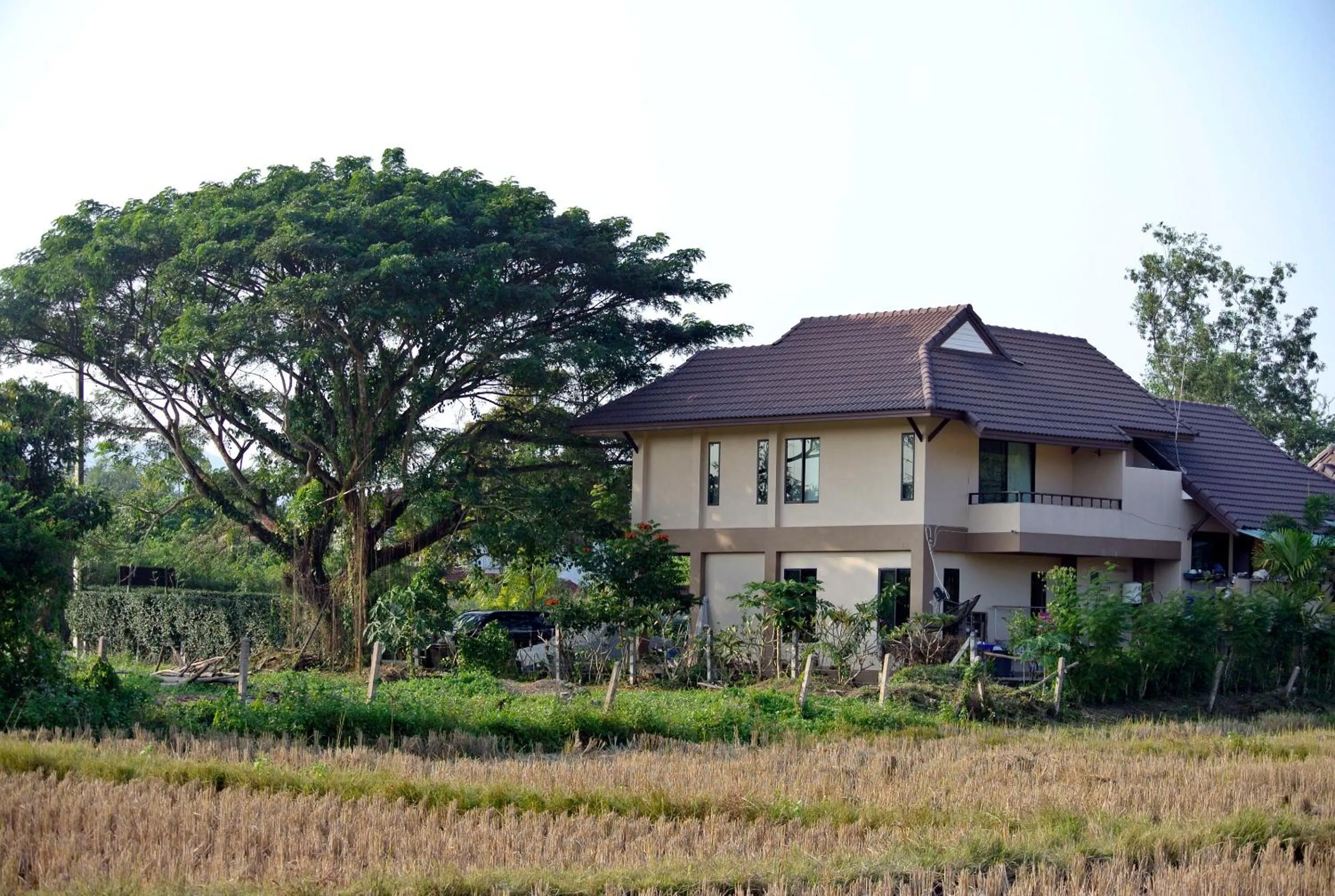 Property building in Jamjuree Garden