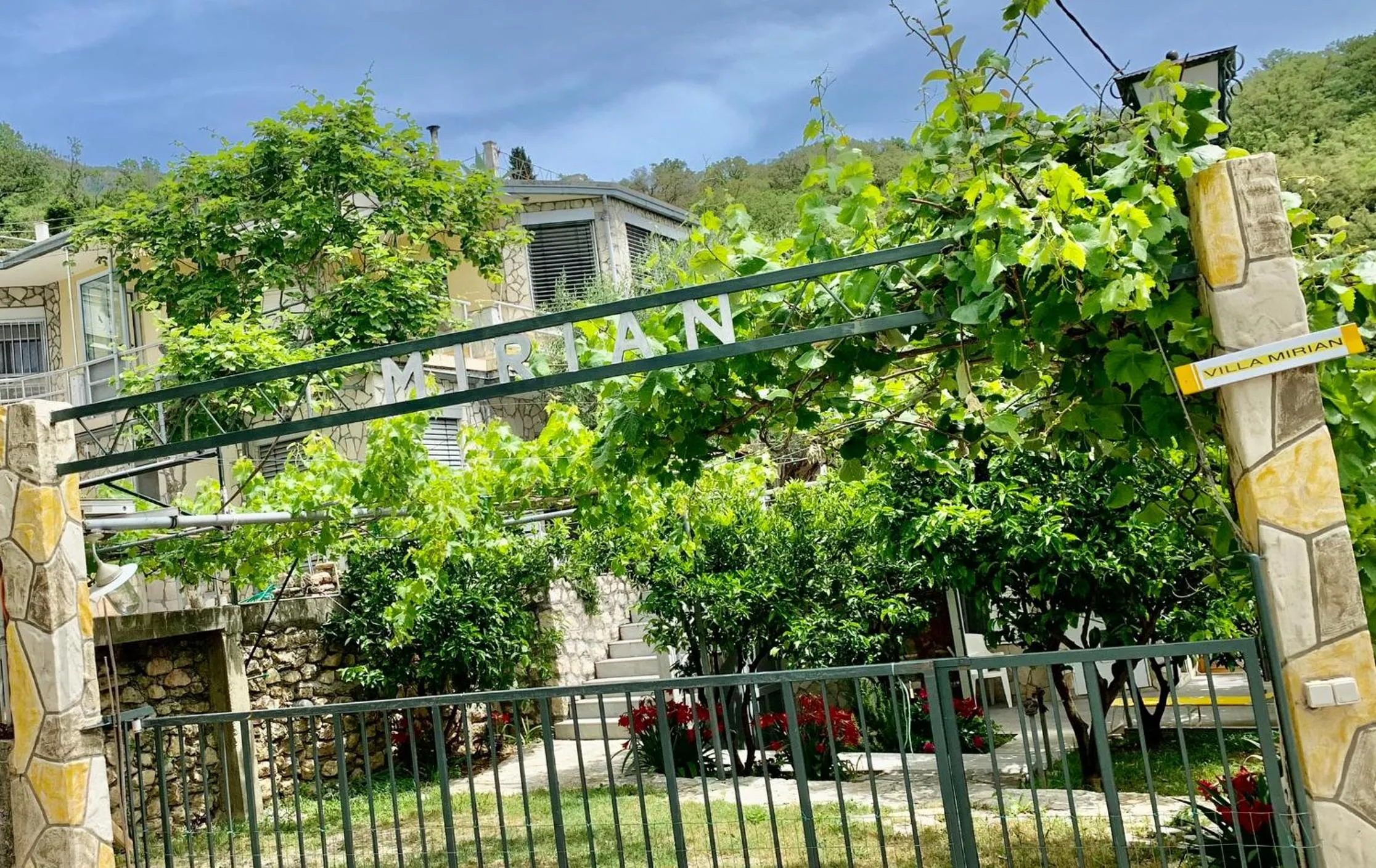 Apartments Mirian