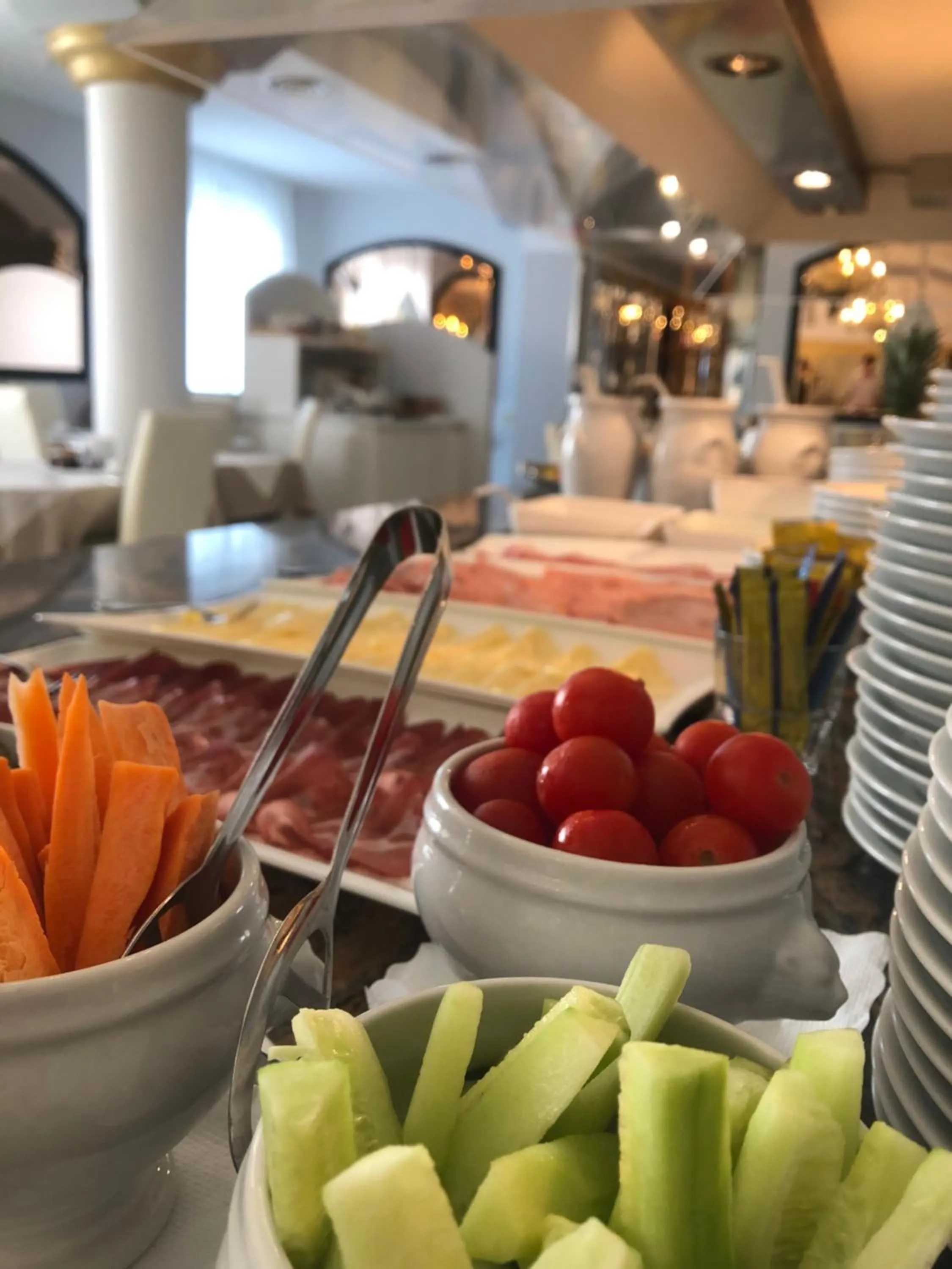 Restaurant/places to eat in Grand Hotel Playa