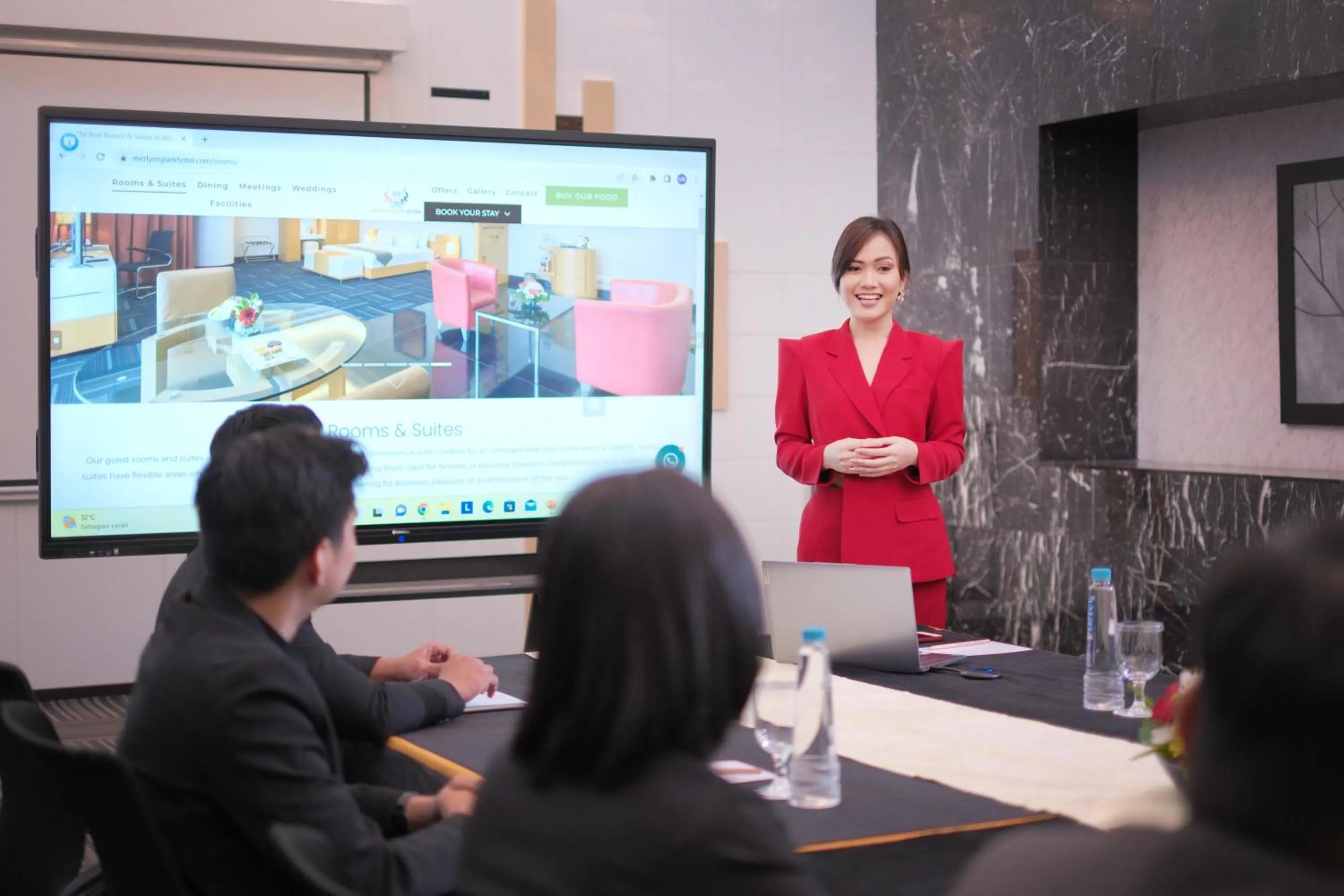 Meeting/conference room in Merlynn Park Hotel