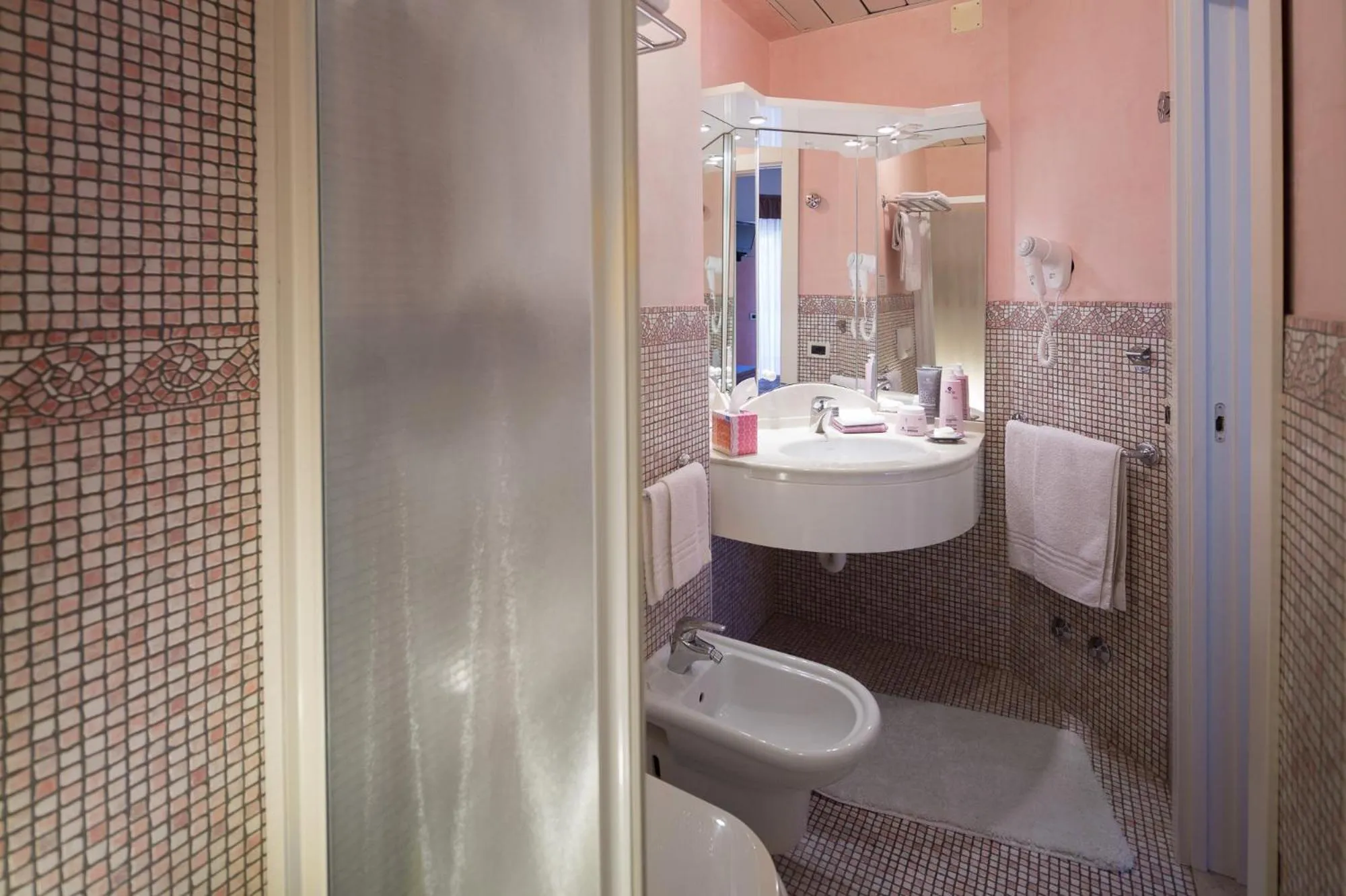 Bathroom in Hotel Astro