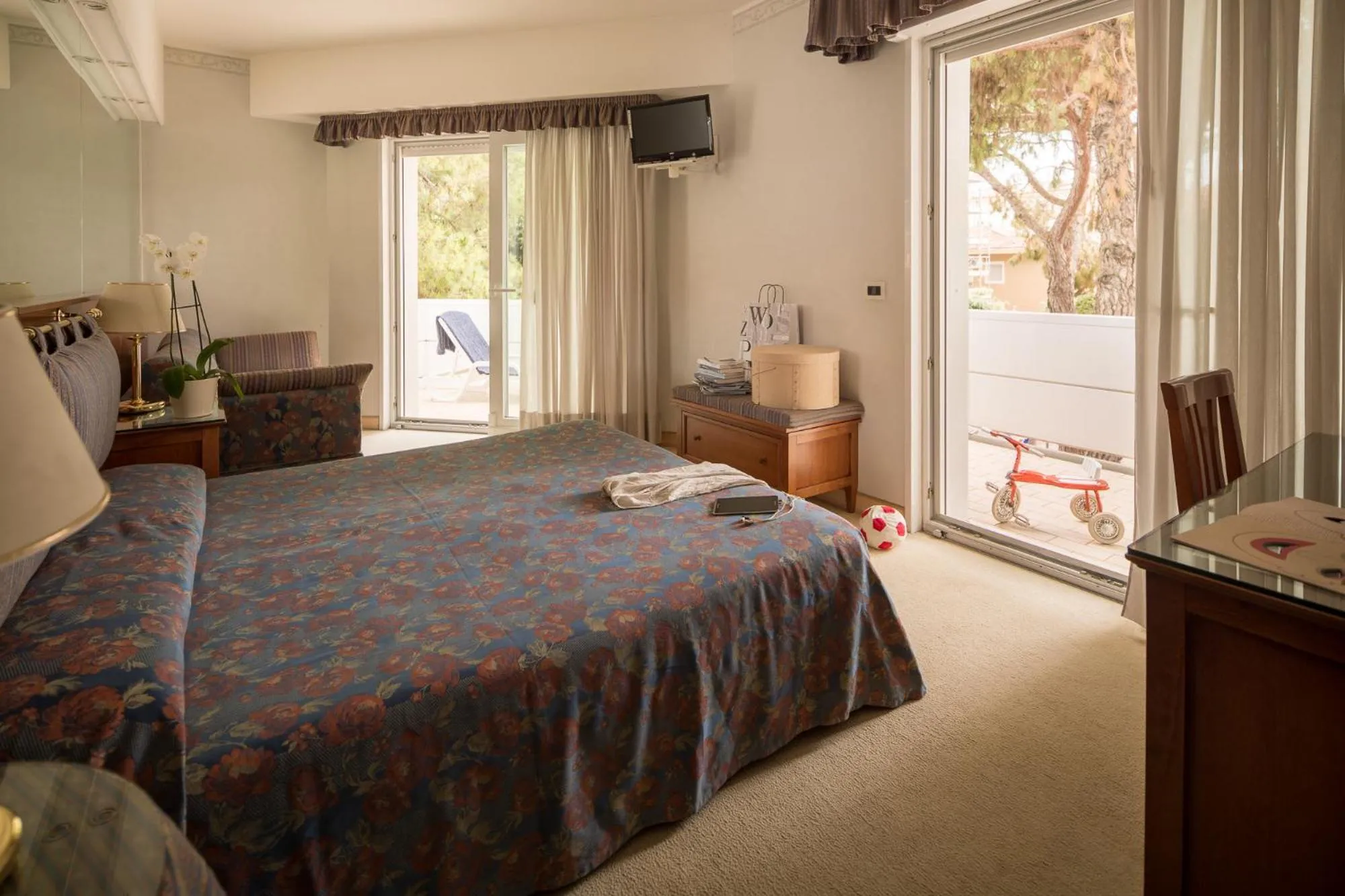 Photo of the whole room, Bed in Hotel Astro