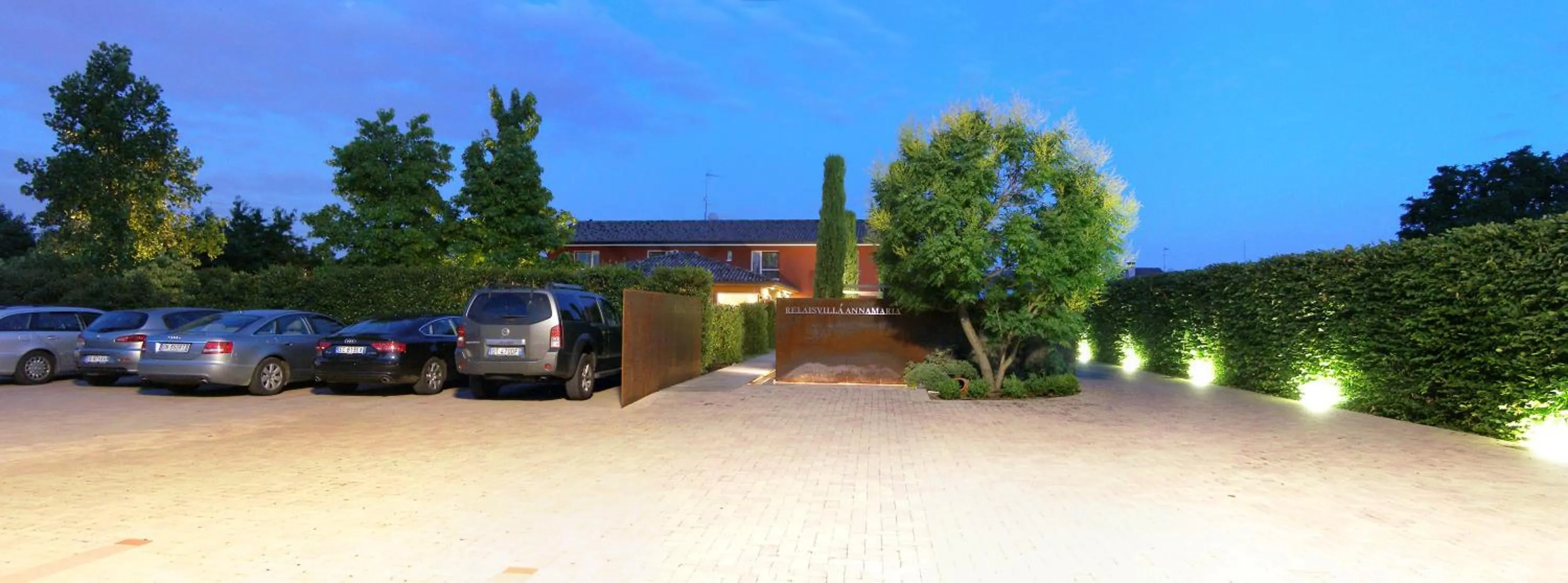 Property building in Relais Villa Annamaria Bed end Breakfast