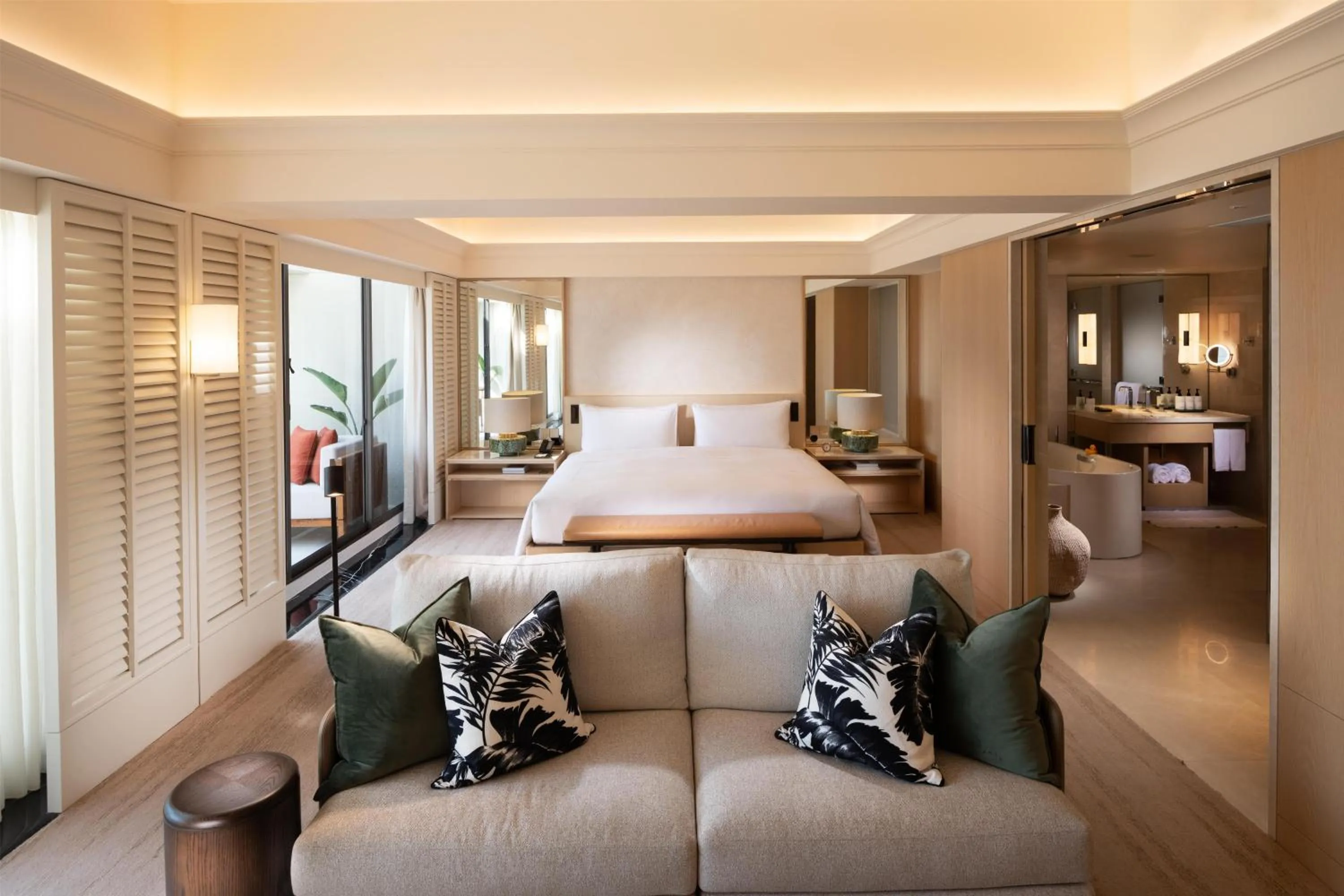 Living room, Bed in Conrad Singapore Orchard