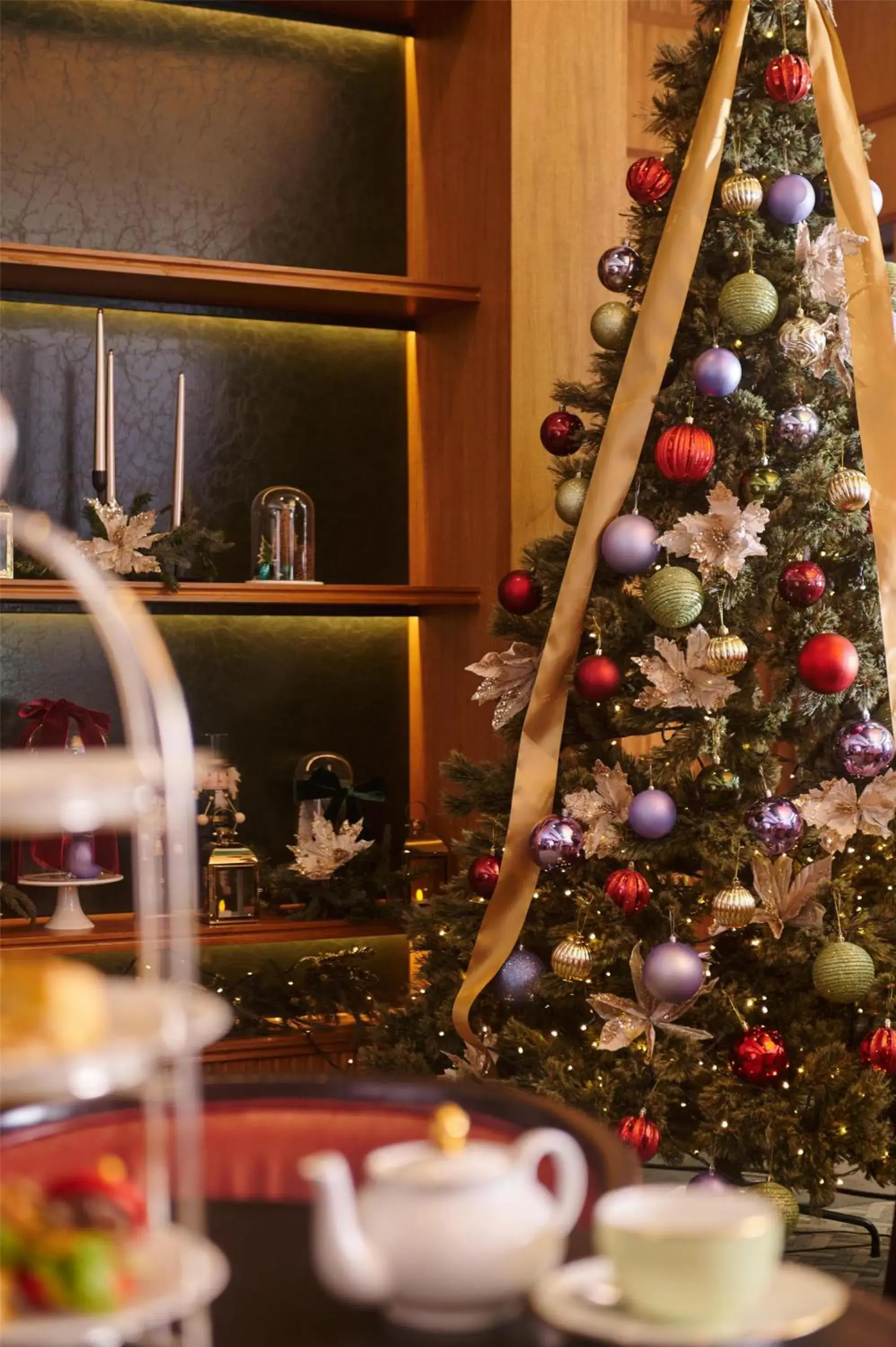 Dining area in Conrad Singapore Orchard Dining area in Conrad Singapore Orchard