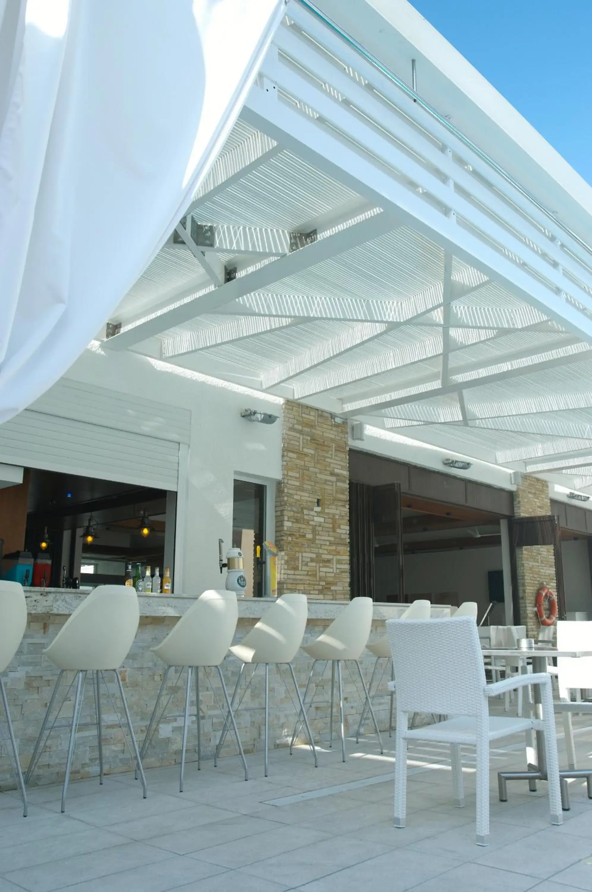 Lounge or bar in Senator Hotel Apartments - Adults Only Lounge or bar in Senator Hotel Apartments - Adults Only