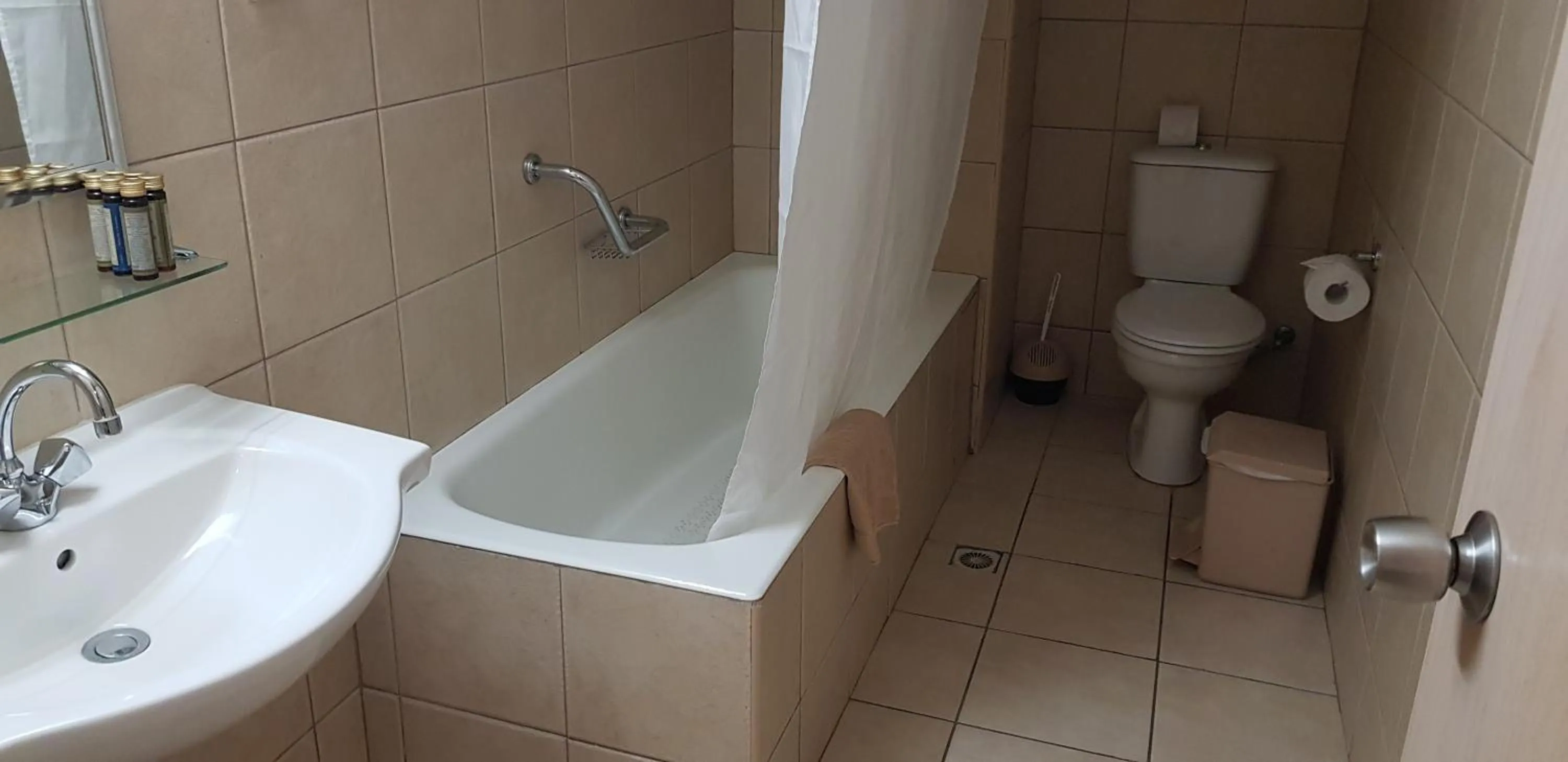 Bathroom in Senator Hotel Apartments - Adults Only