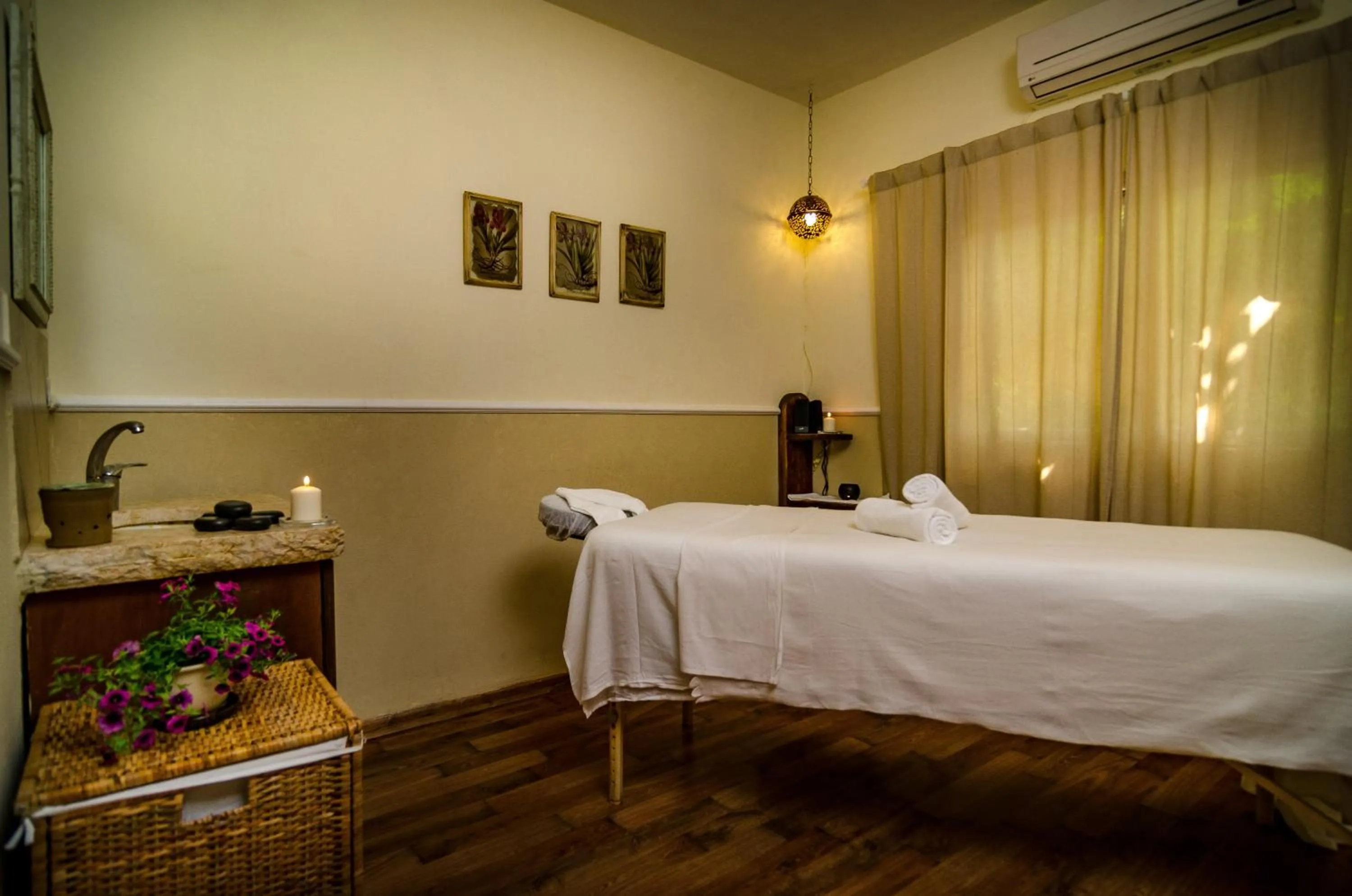 Massage in Amirey Hagalil Boutique Hotel
