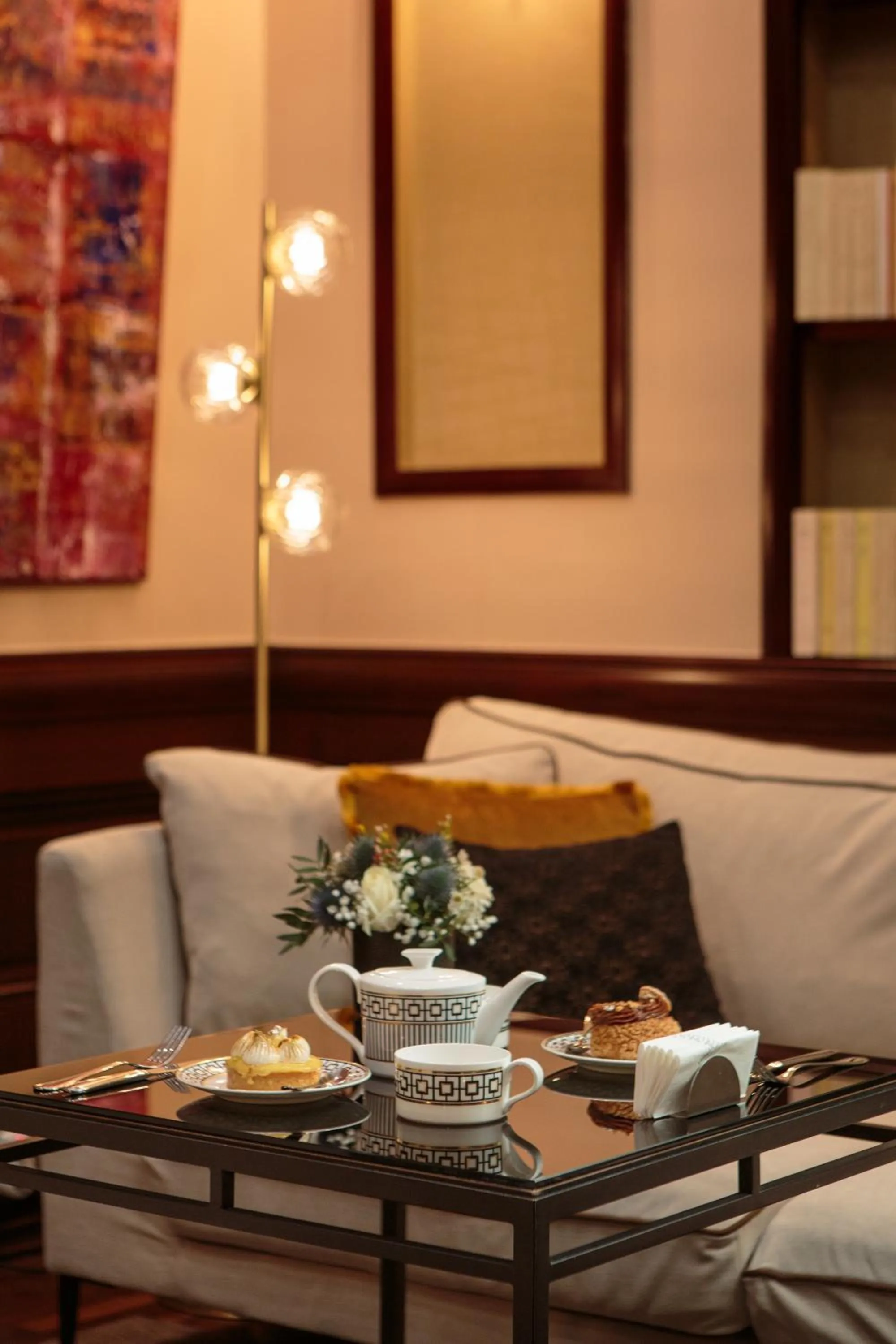 Lounge or bar in Hôtel Pont Royal Paris