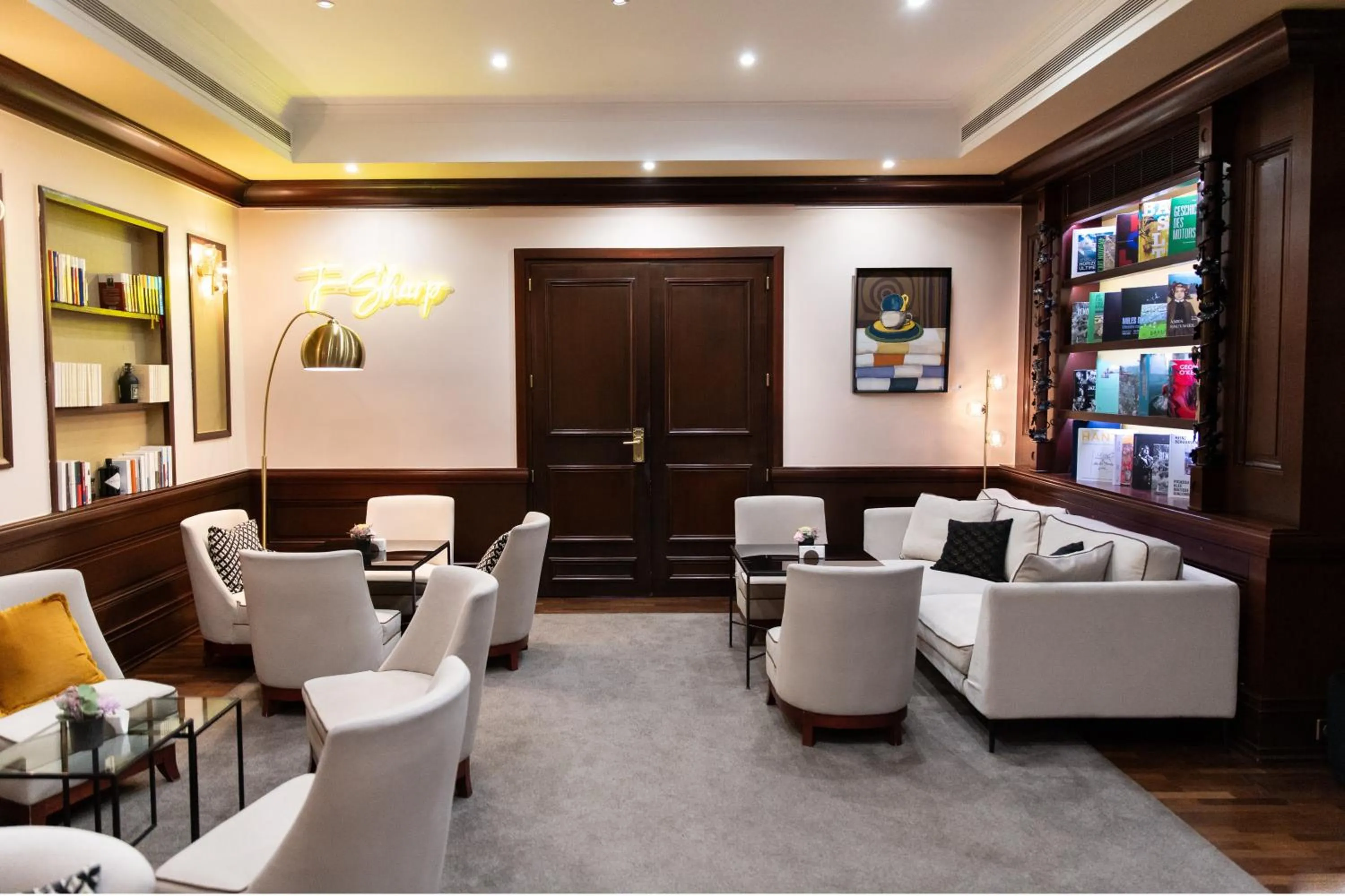 Lounge or bar in Hôtel Pont Royal Paris