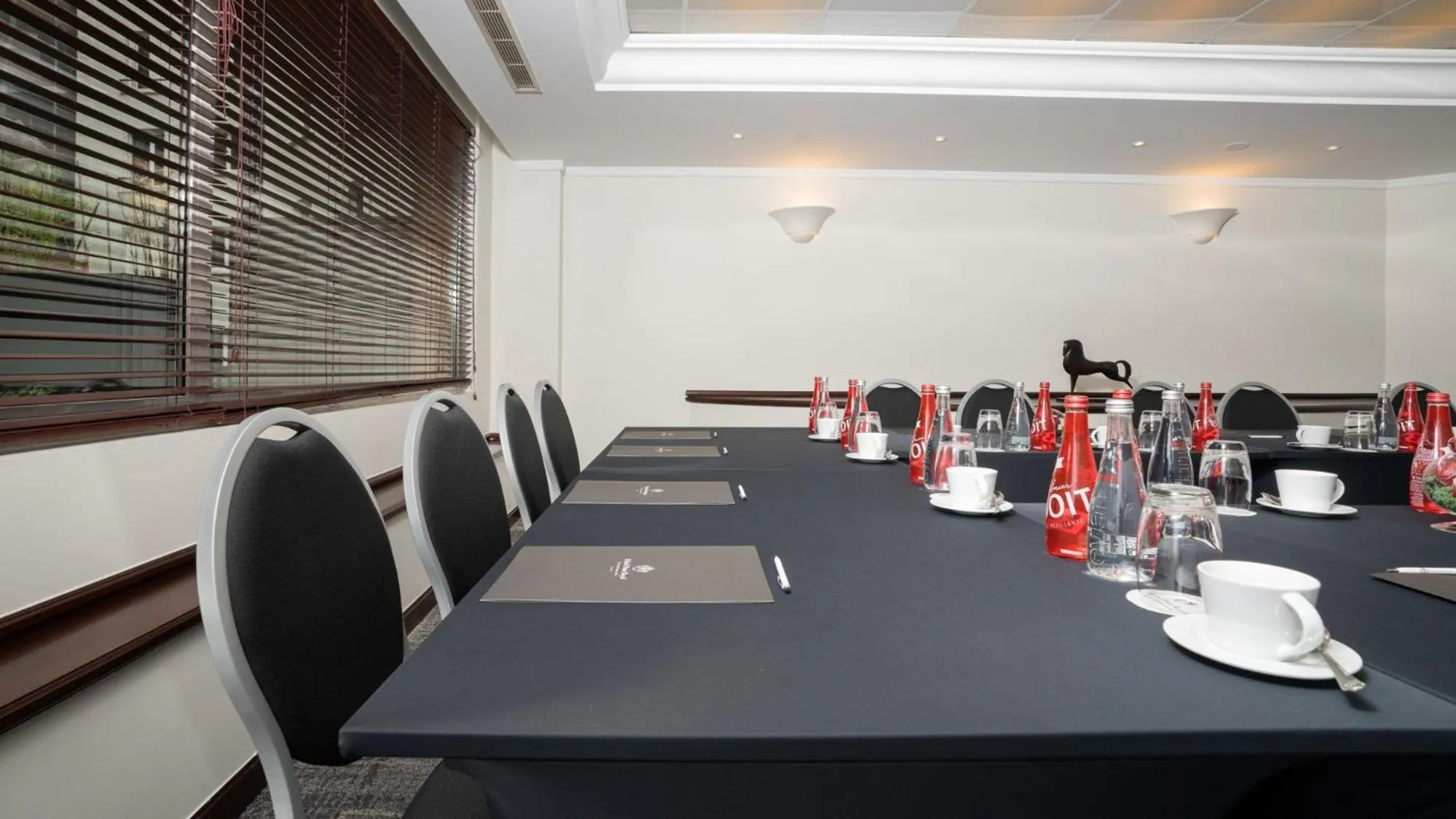 Business facilities in Hôtel Pont Royal Paris