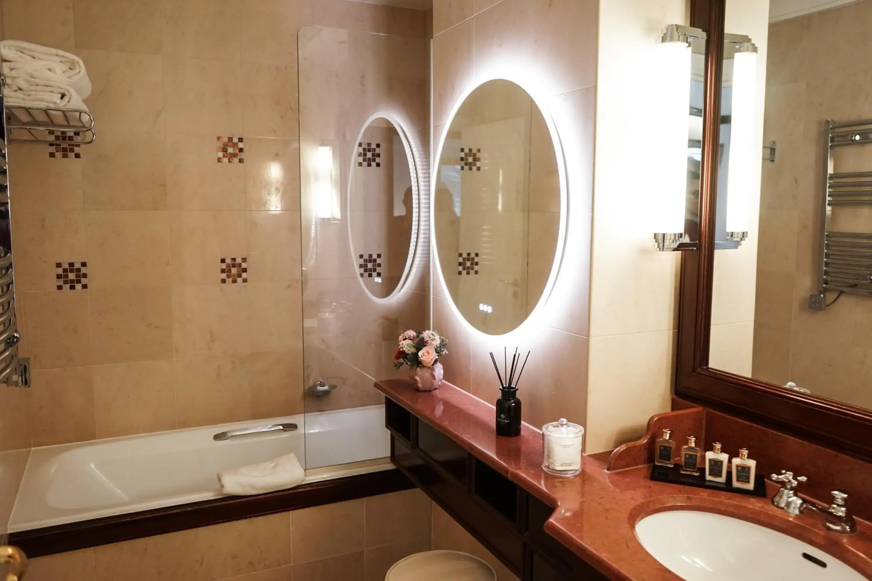 Bathroom in Hôtel Pont Royal Paris Bathroom in Hôtel Pont Royal Paris