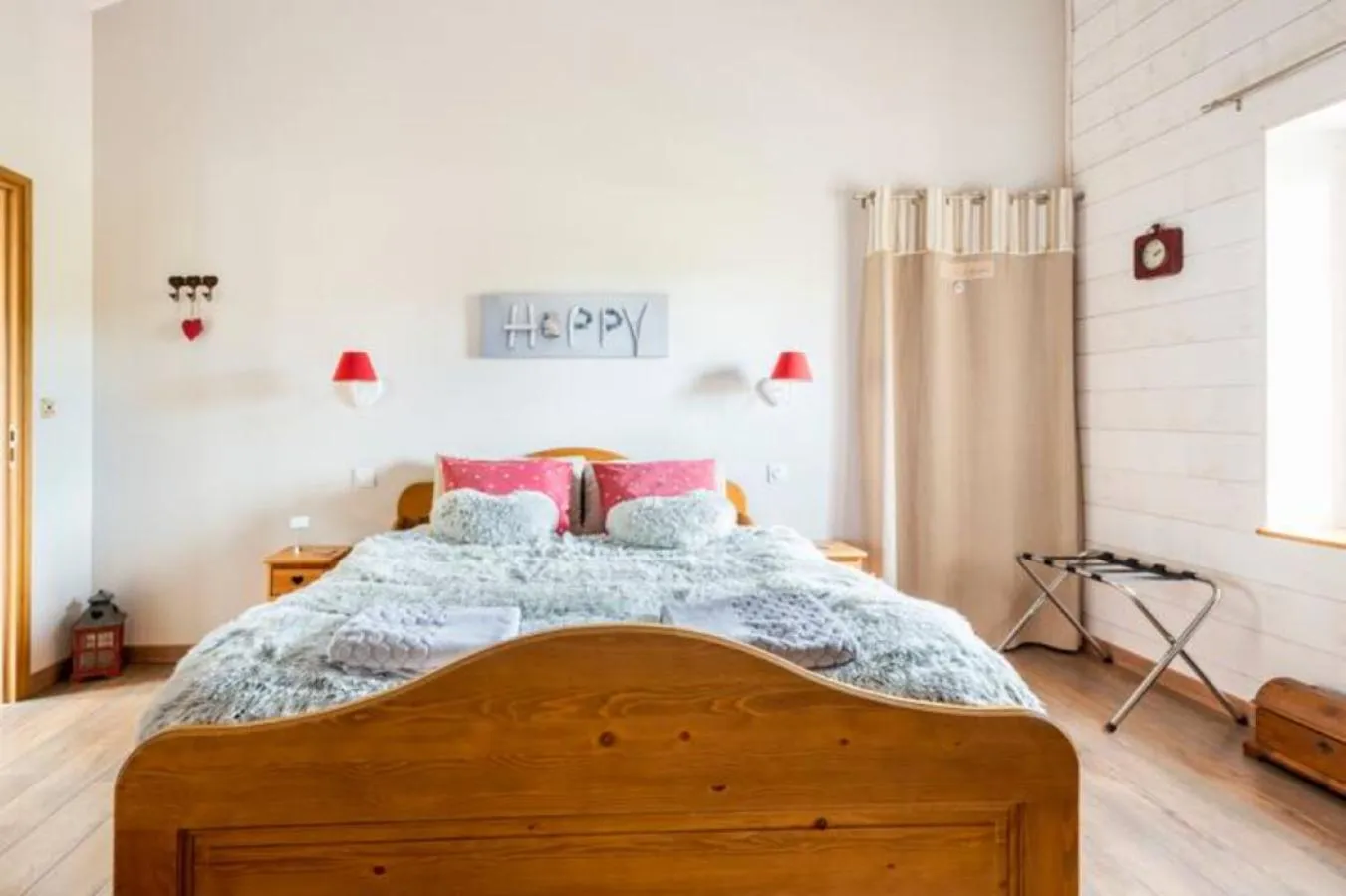 Photo of the whole room, Bed in B&B Des Histoires d'Anges - Côté Jardin - Accueil Vélo