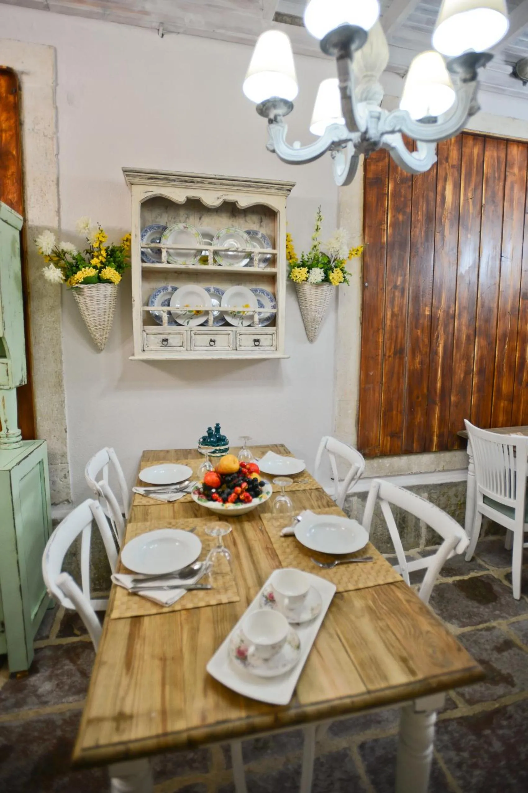 Restaurant/places to eat in Hotel Marija