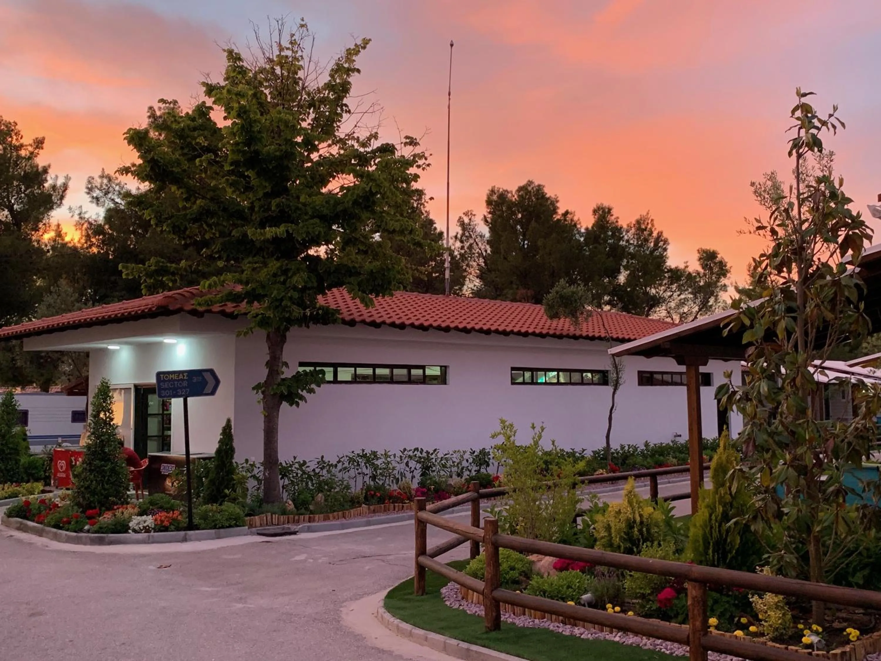 On-site shops in Camping Castello