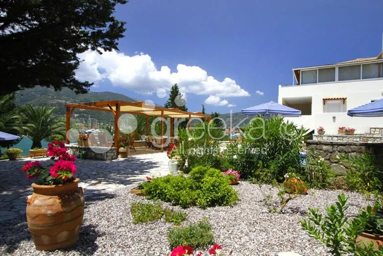 Geni Garden Apartments