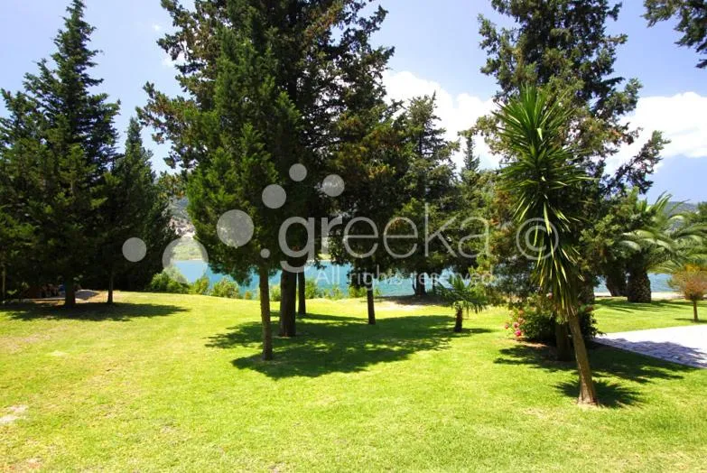 Geni Garden Apartments