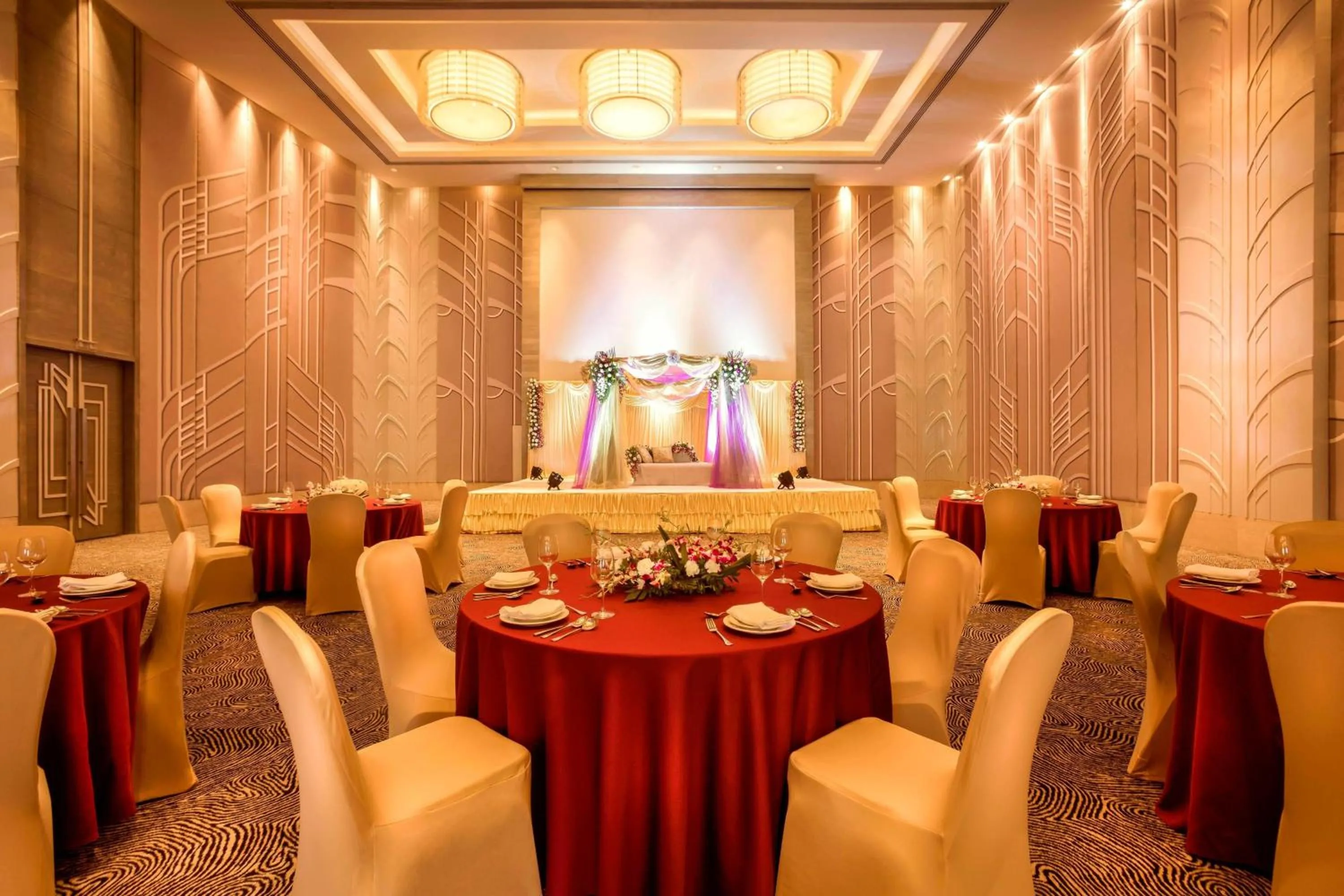 Meeting/conference room in Courtyard by Marriott Ahmedabad