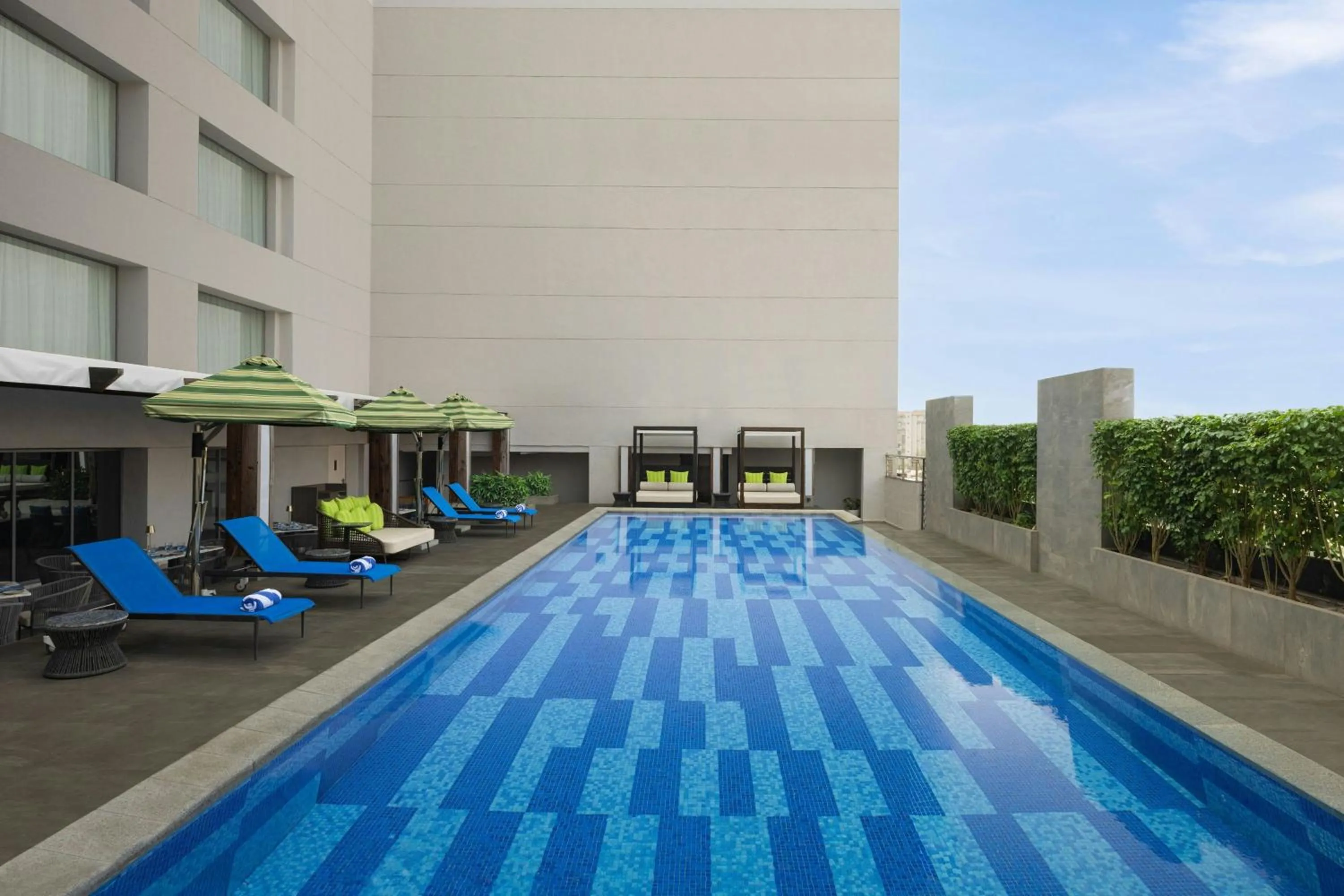 Swimming pool in Le Meridien Ahmedabad