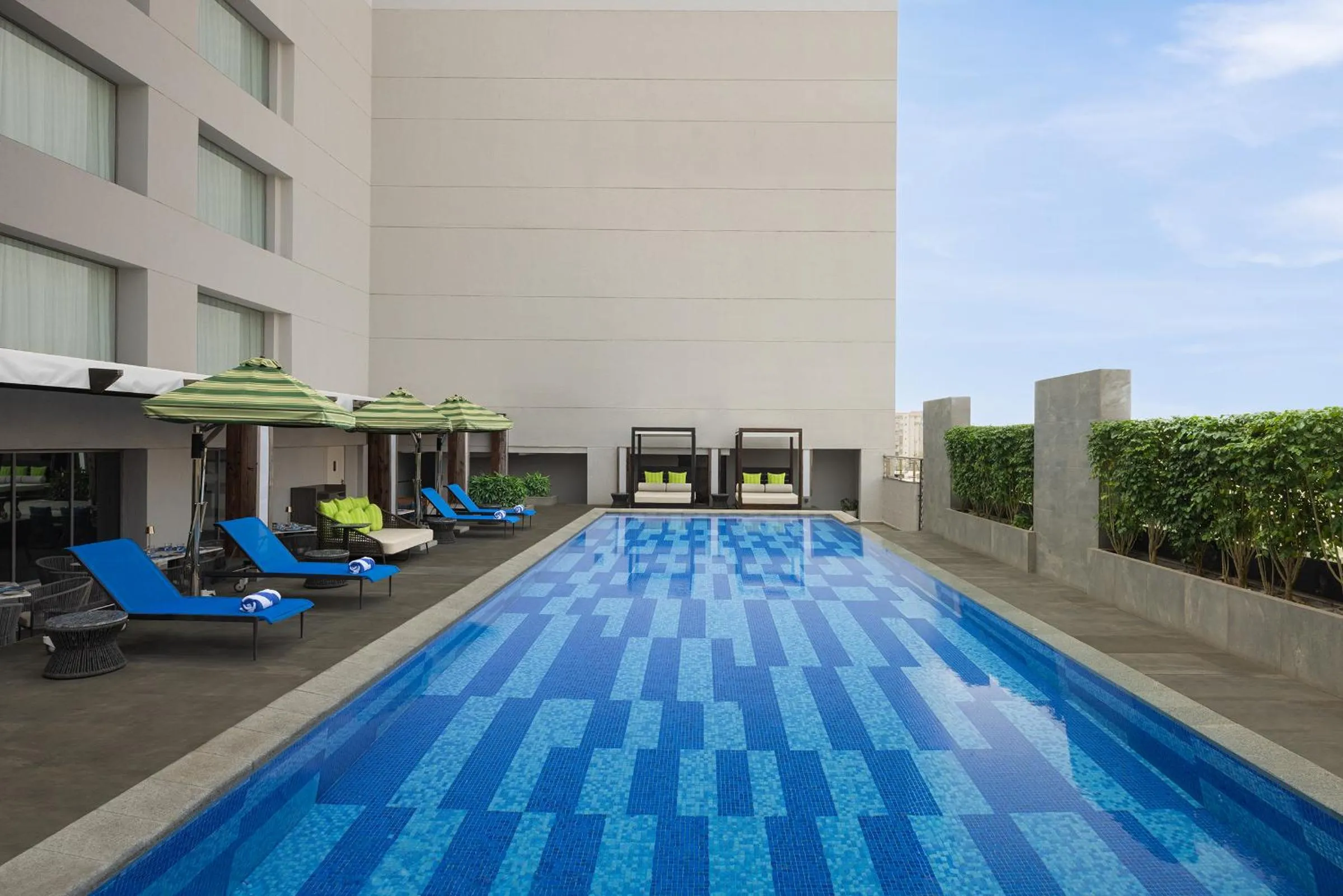Swimming pool in Le Meridien Ahmedabad