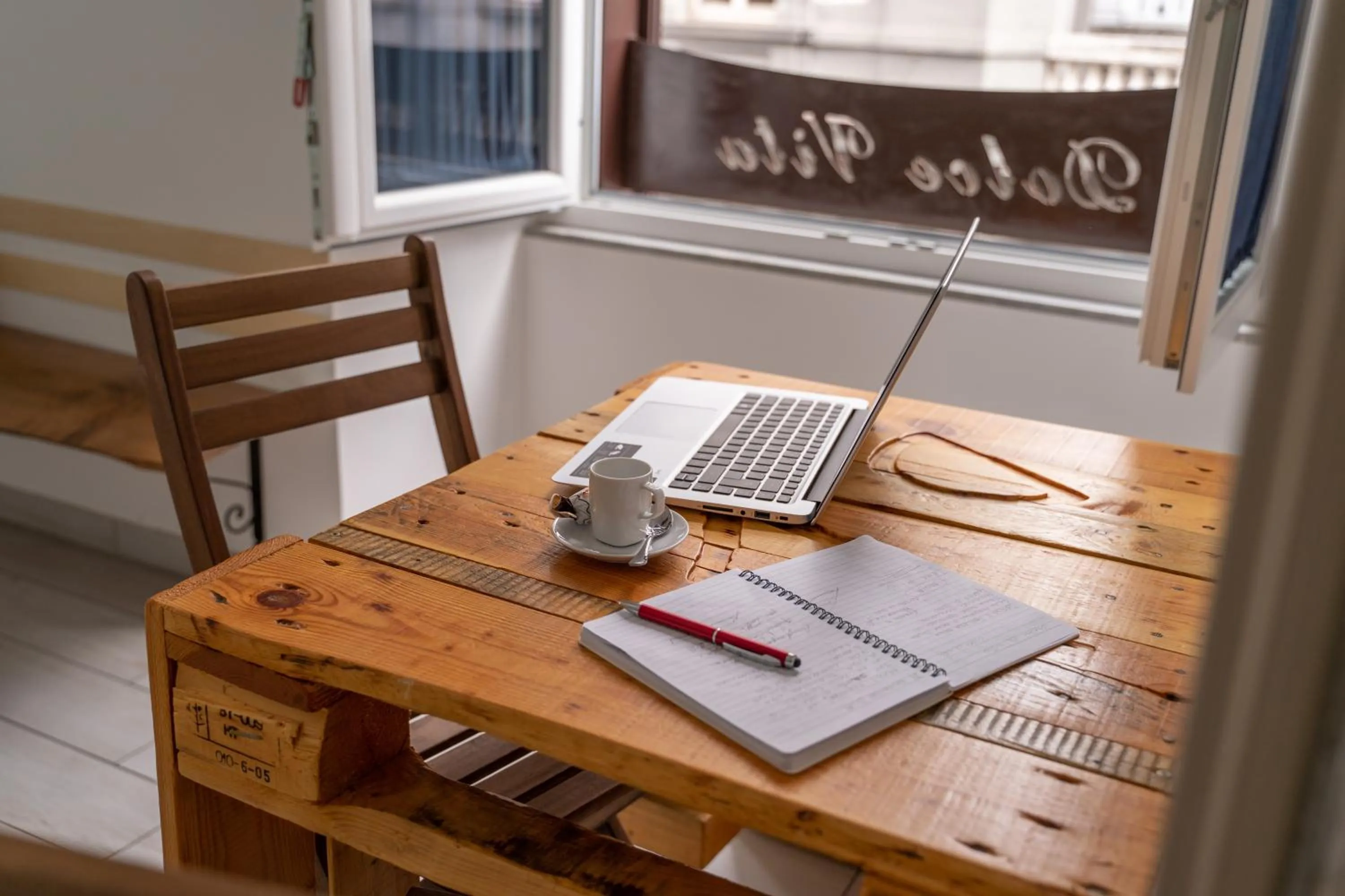 Seating area in B&B DolceVita Napoli