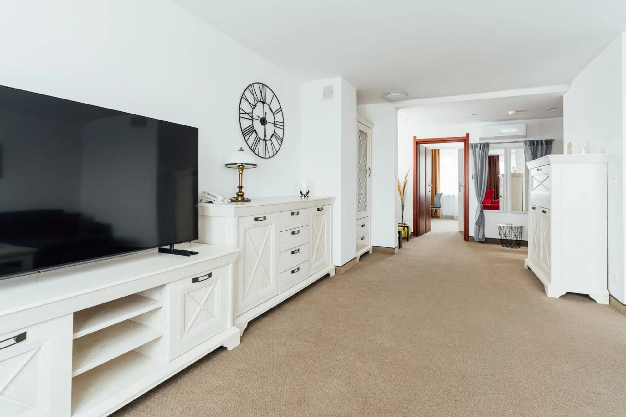 Communal lounge/ TV room in Hotel Logos