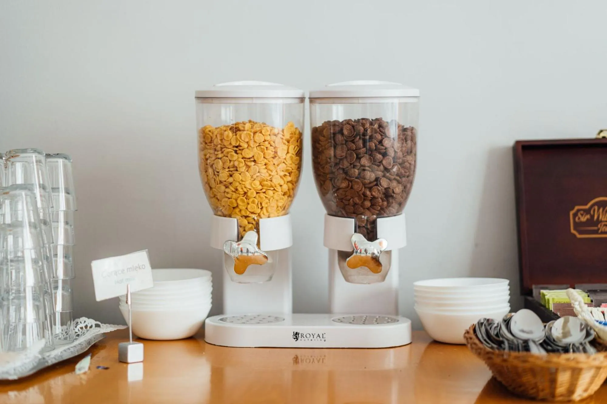 Food and drinks in Hotel Logos