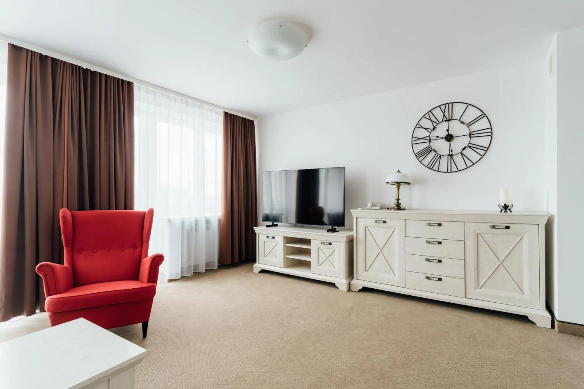 Communal lounge/ TV room in Hotel Logos