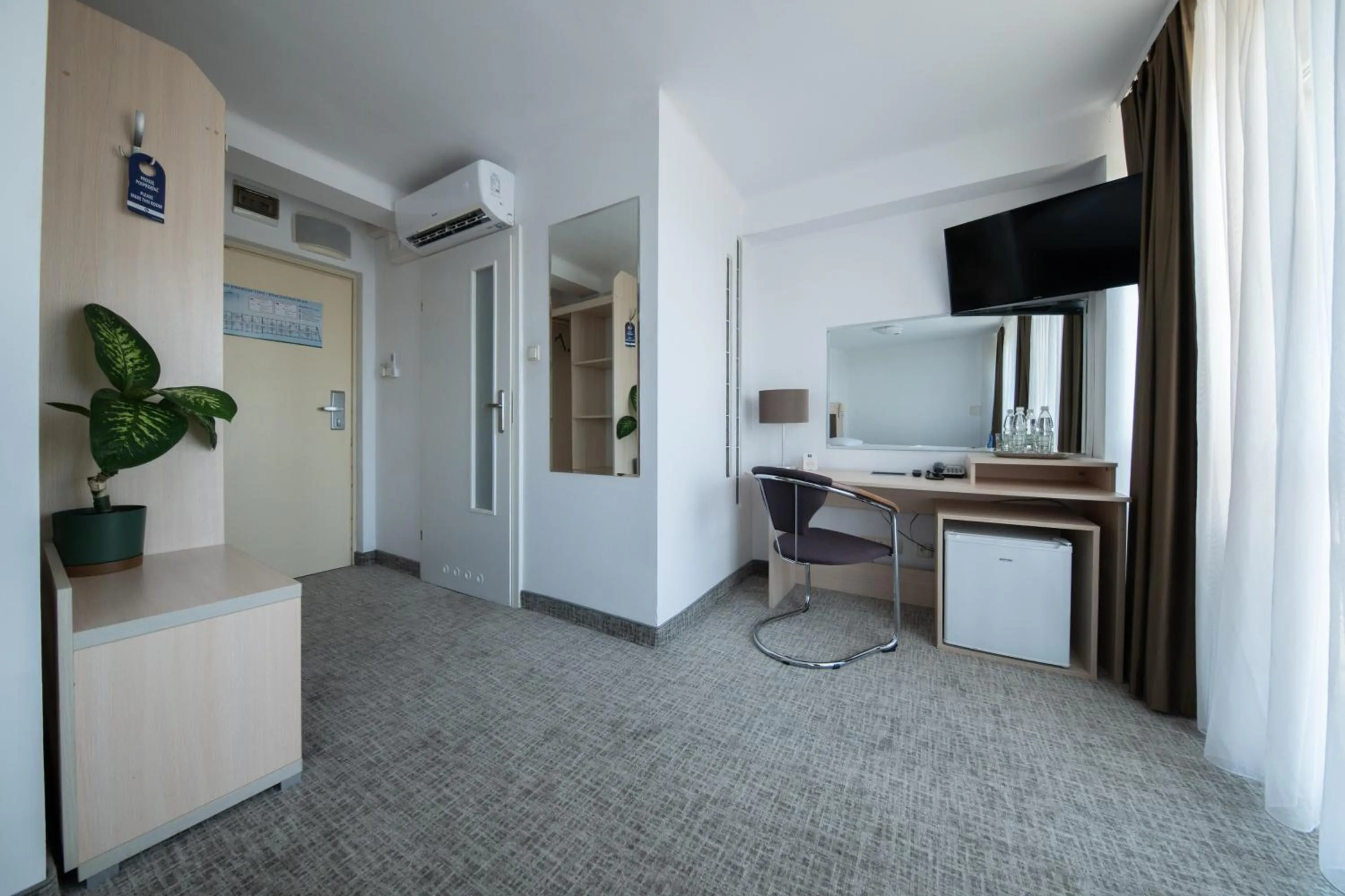 TV and multimedia in Hotel Logos